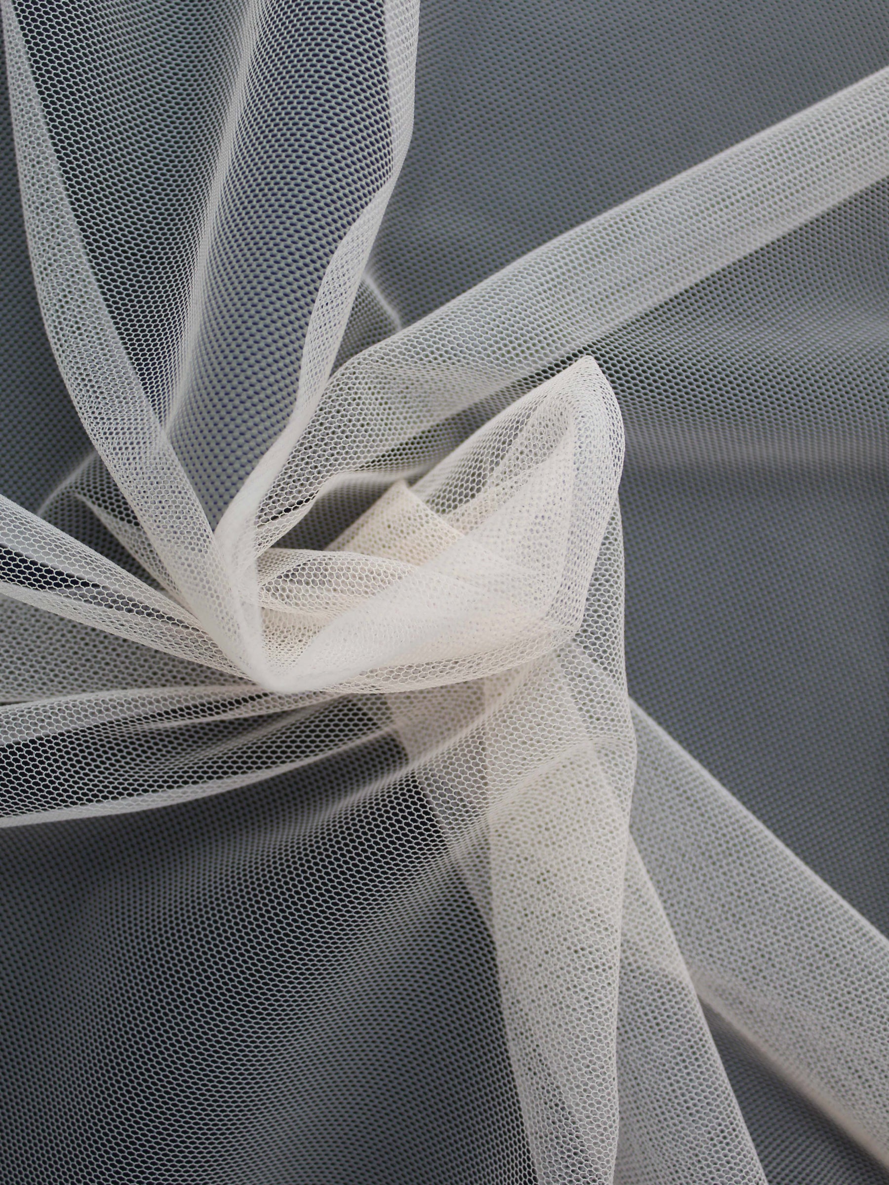 Light Salmon (250) Tulle - P9