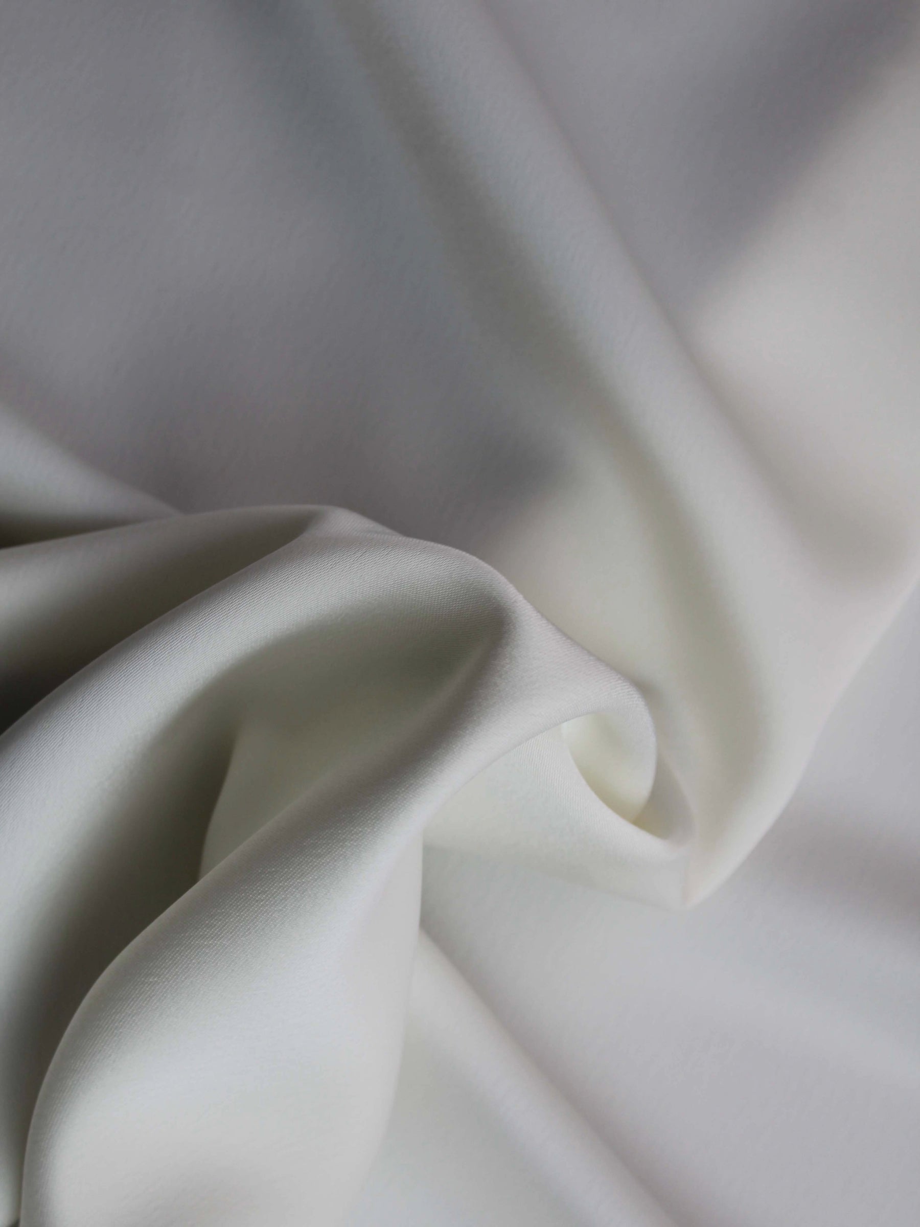 S Ivory Heavy Soft Satin - PB1009