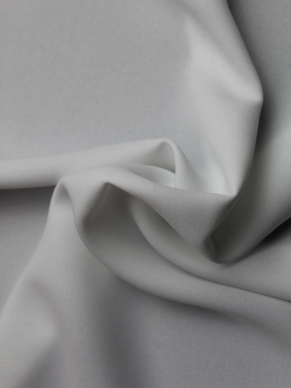 White Cotton Touch L/Wt Crepe - PB4003