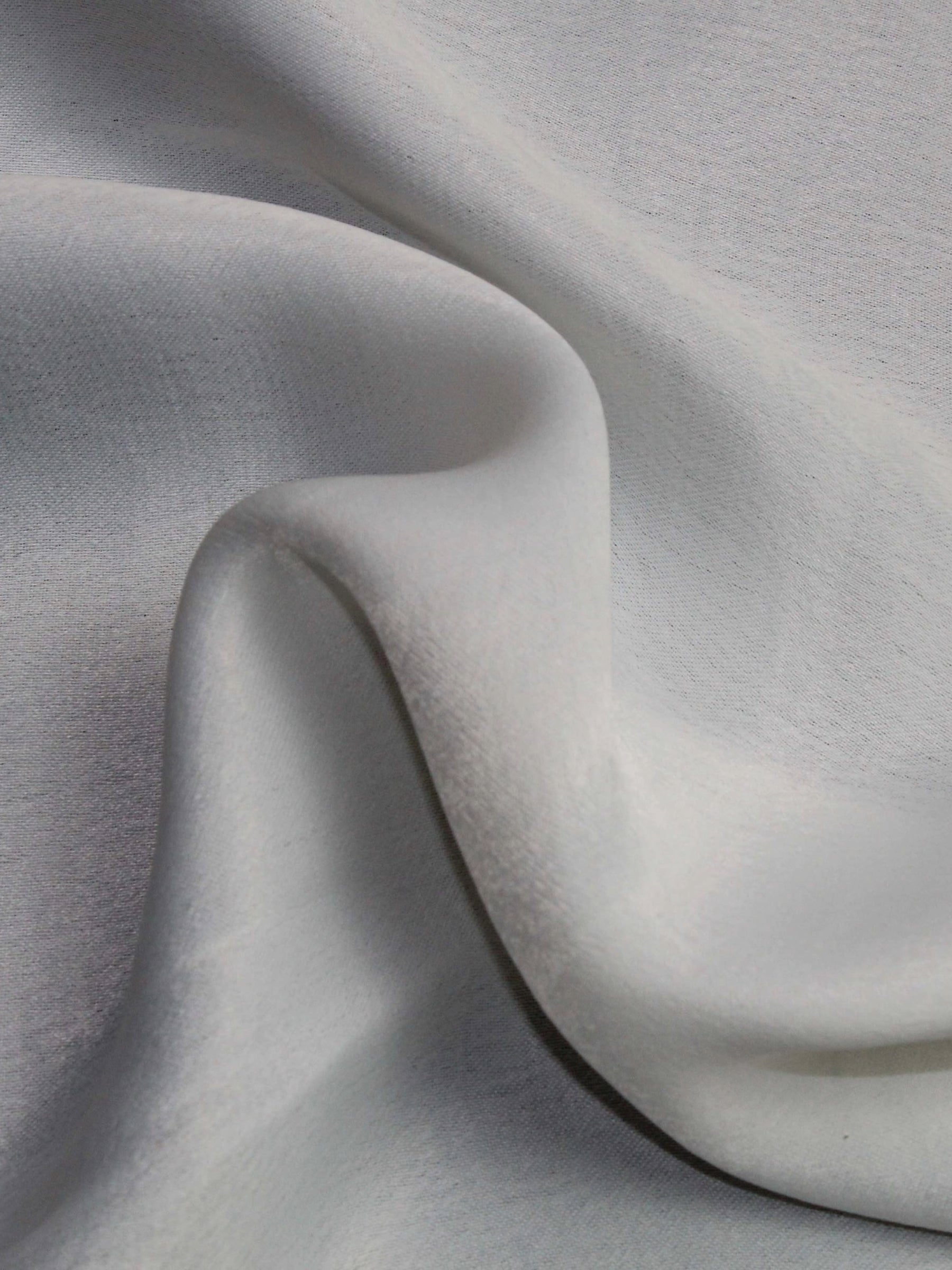 Ivory Crepe Back Satin - PH5013