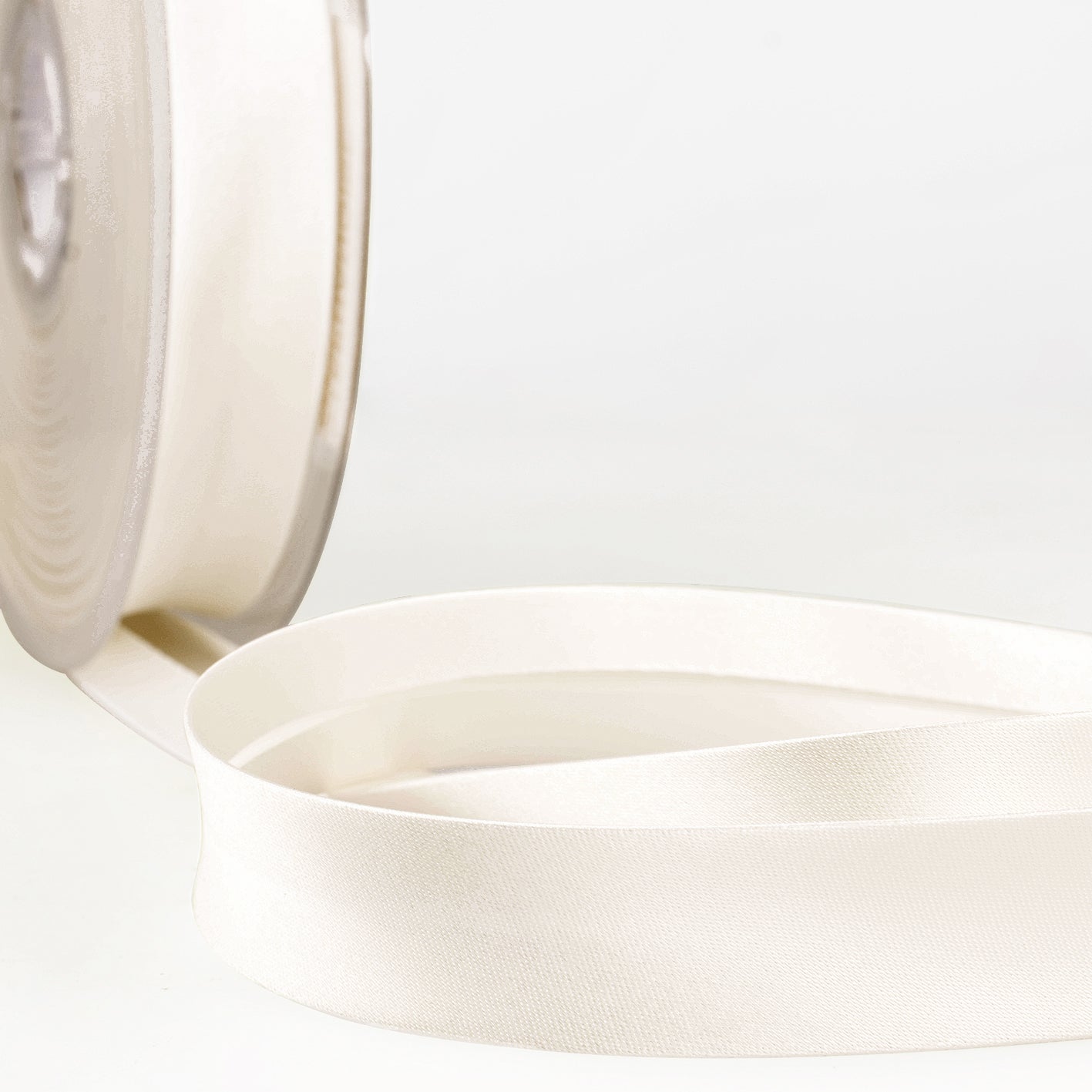 Ivory Satin Bias Binding - RK1020