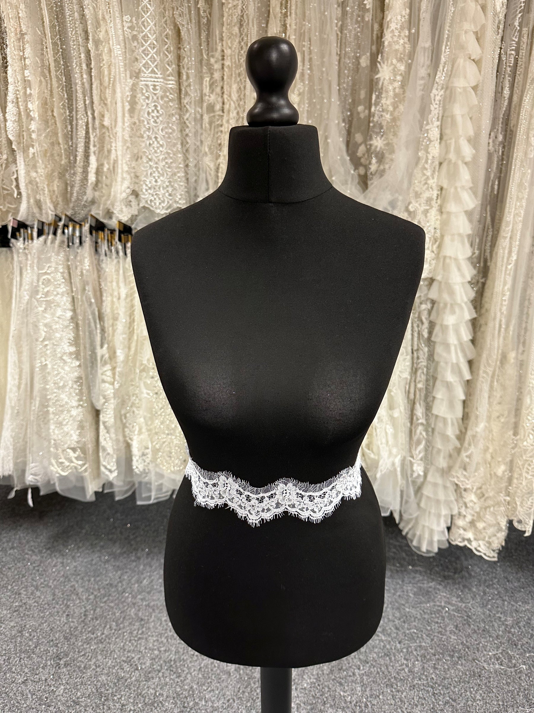 White Chantilly Lace Trim - Raiden