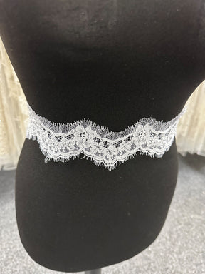 White Chantilly Lace Trim - Raiden