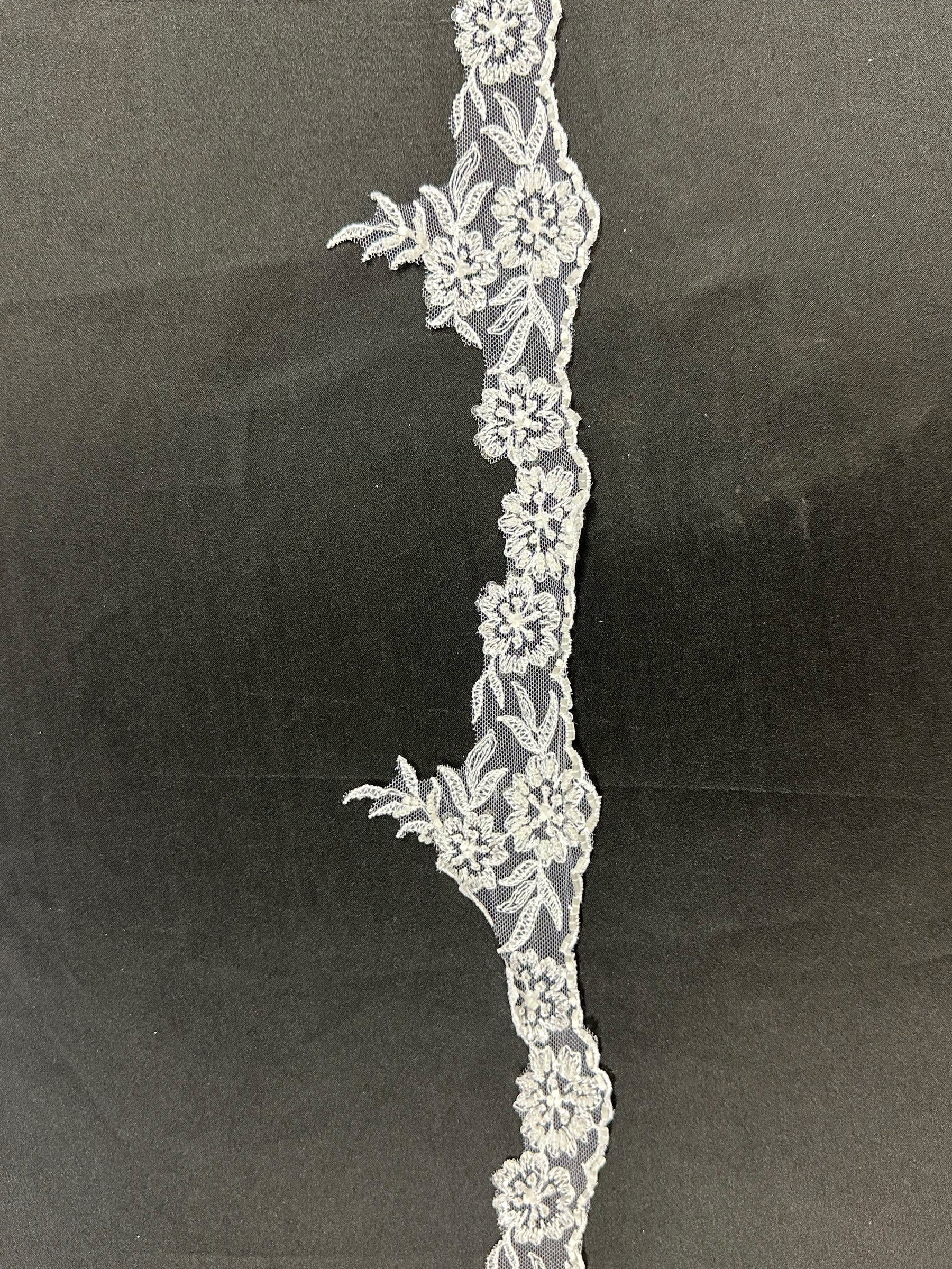White Beaded Lace Trim - Ream
