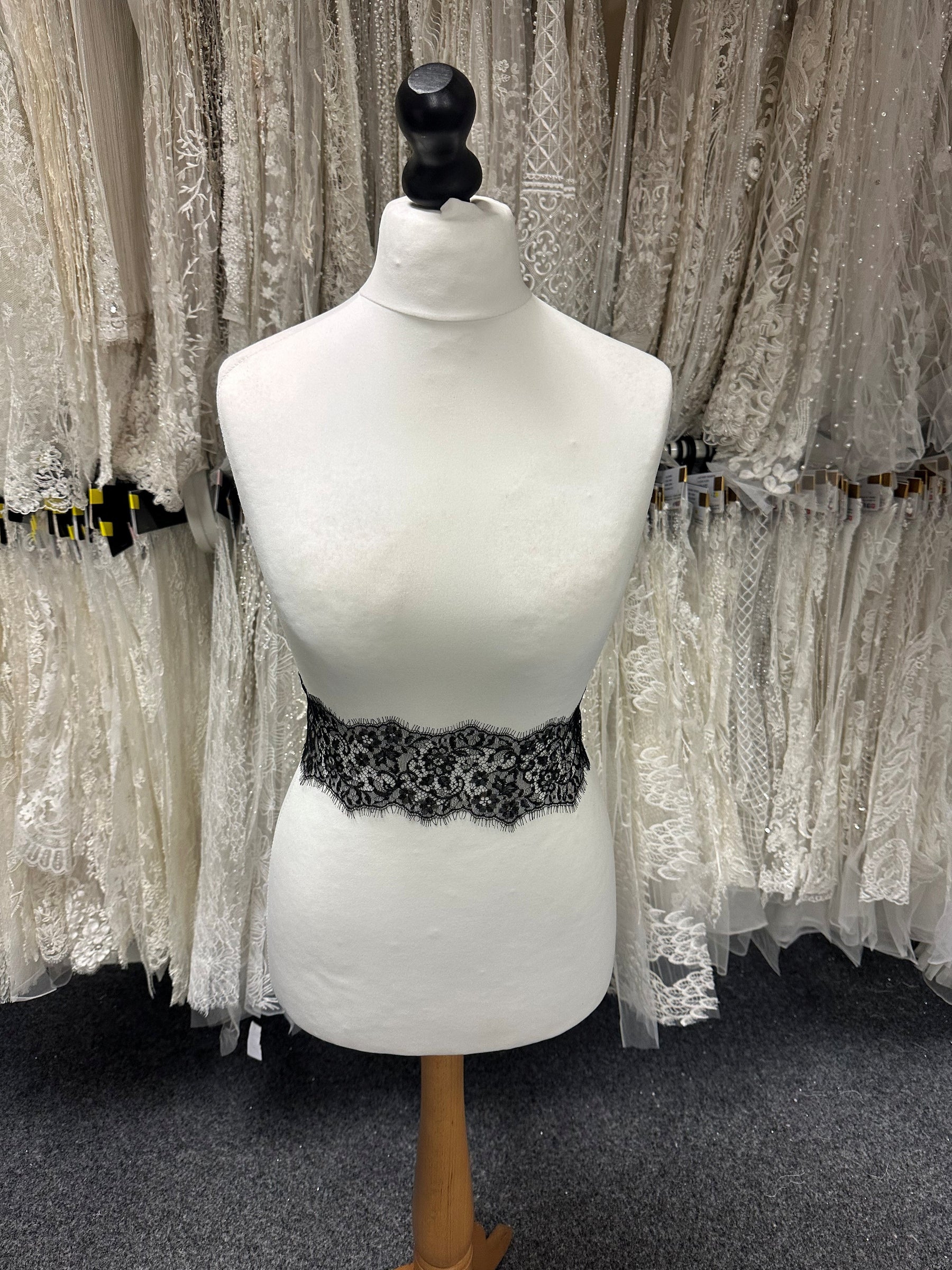 Black Chantilly Lace Trim - Seven