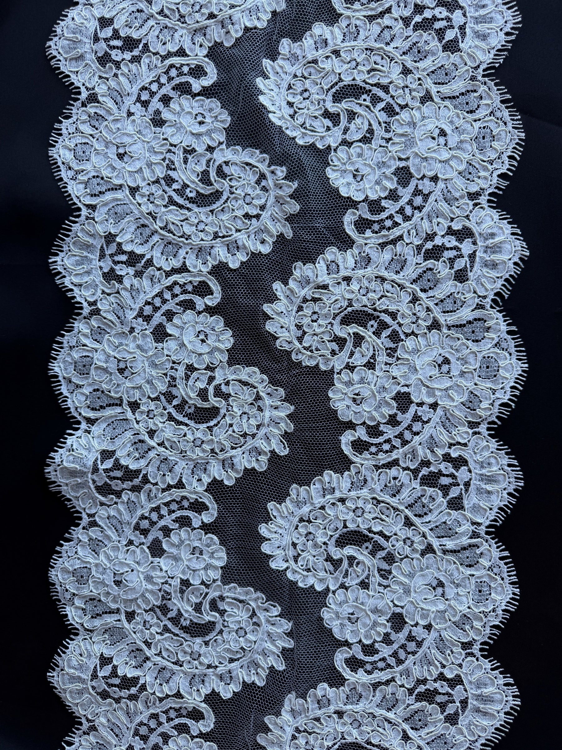 Ivory Corded Chantilly Lace Trim – Sudaba