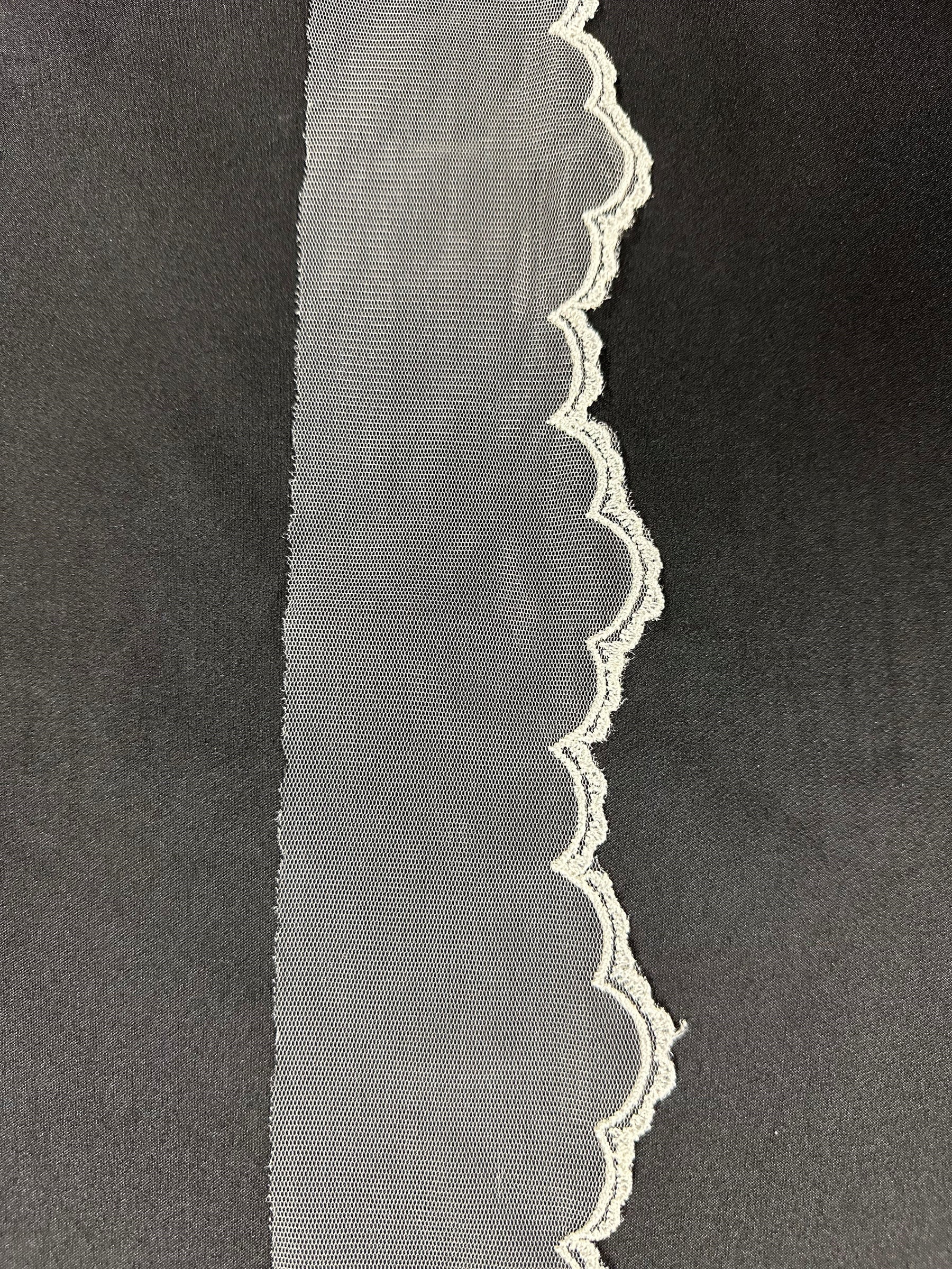 Ivory Embroidered Lace Trim - T202