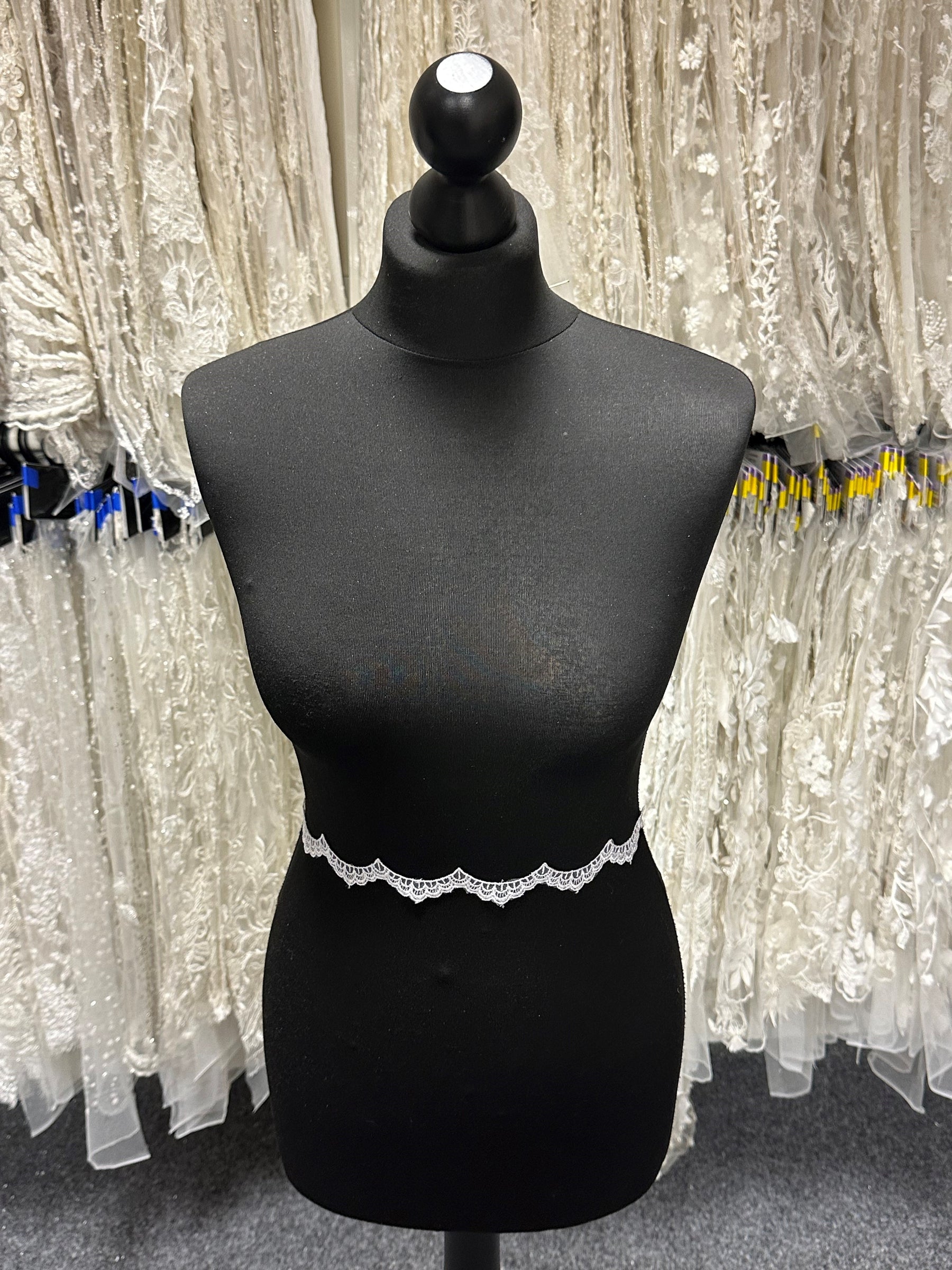 White Embroidered Lace Trim - T232