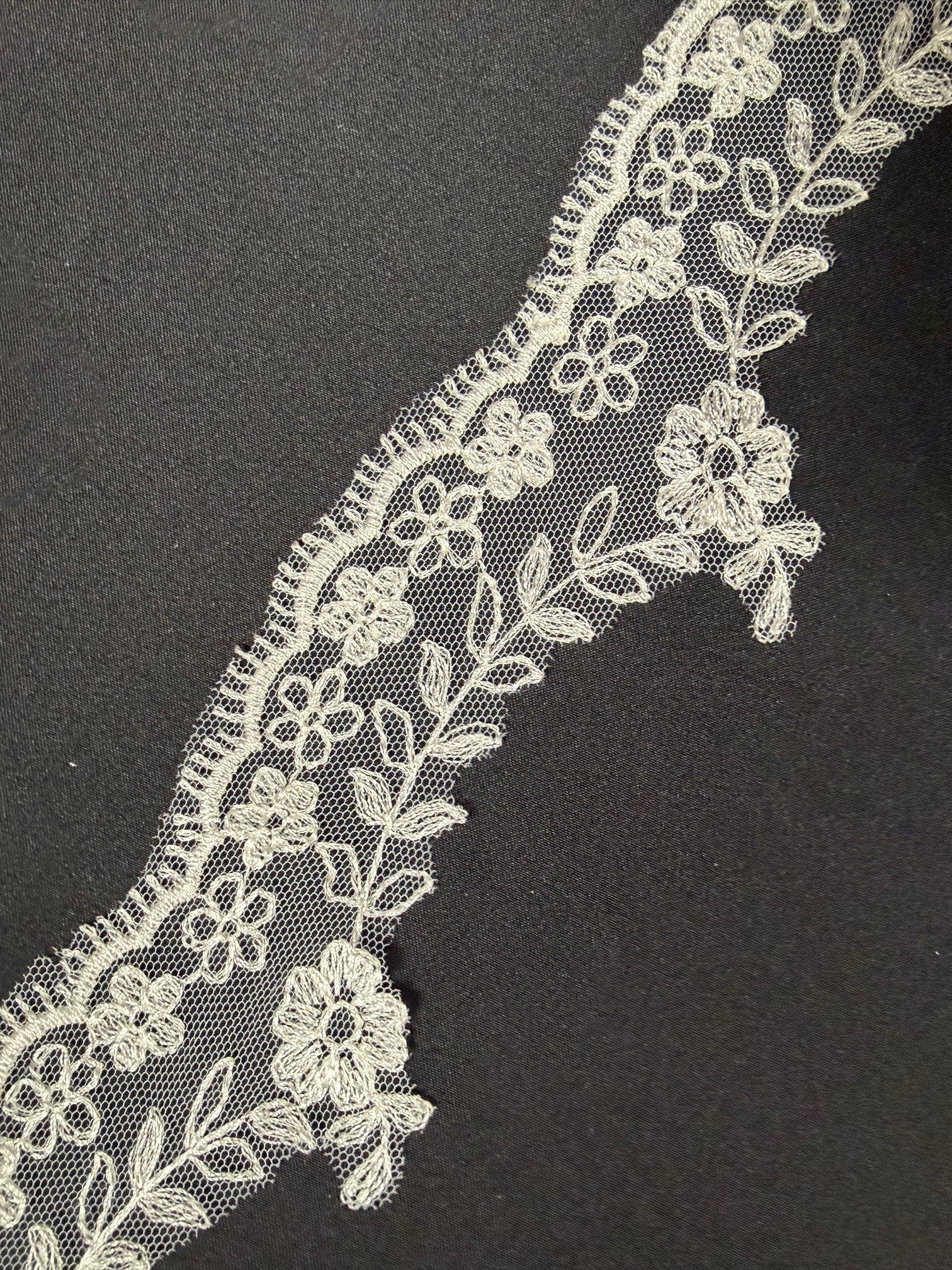 Ivory Embroidered Lace Trim - T53