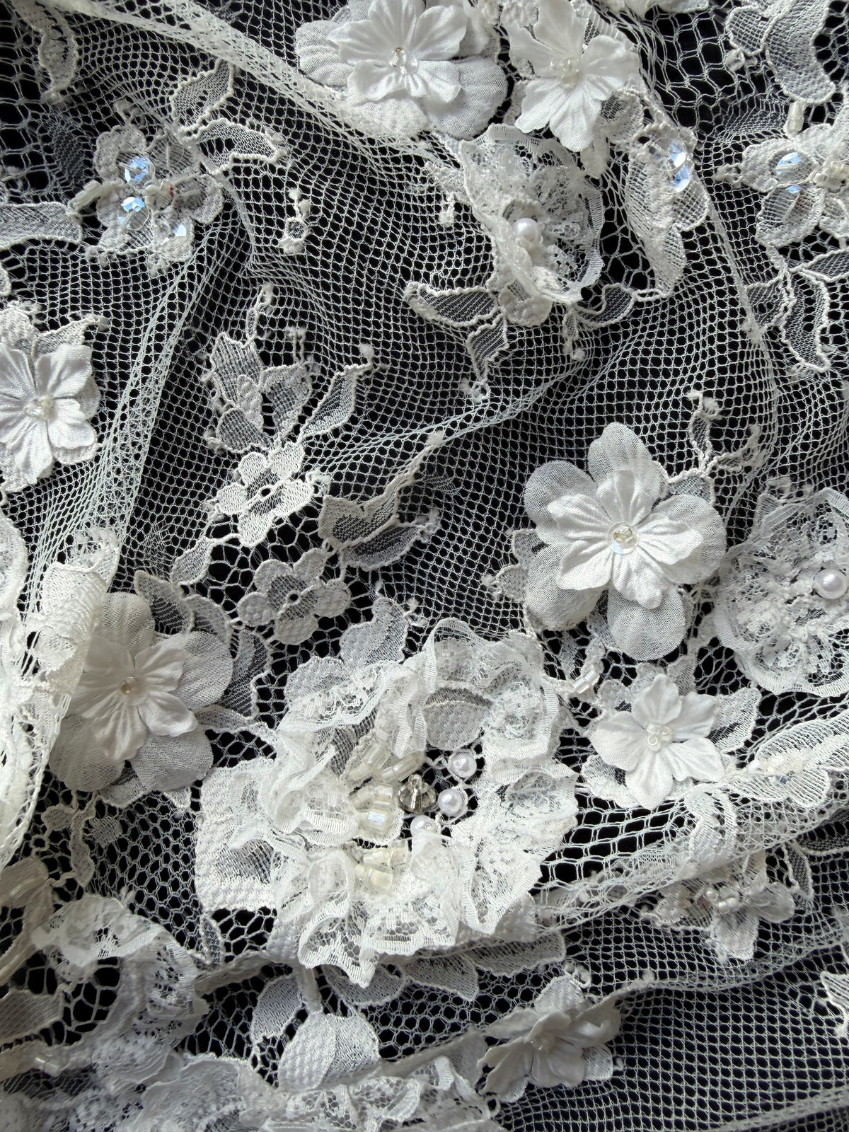 3D Ivory Lace Trim - T622