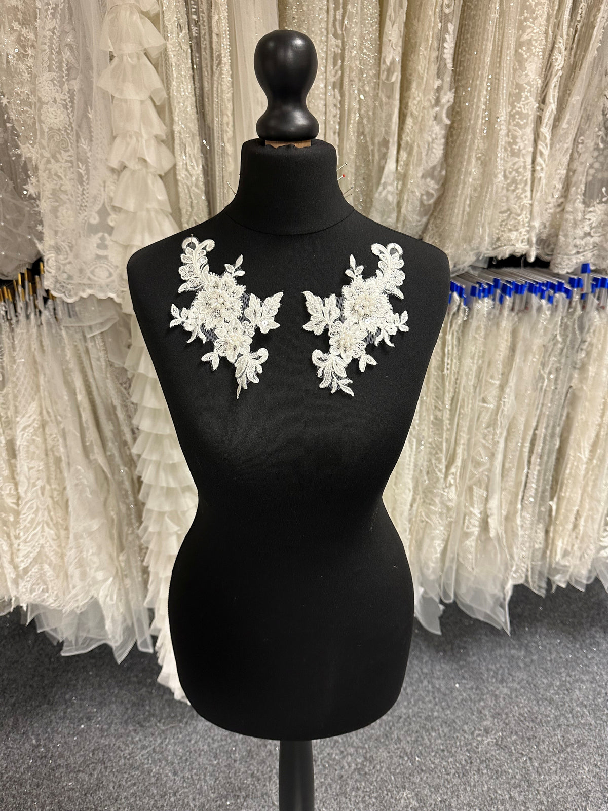 Ivory Beaded Lace Appliques - T693