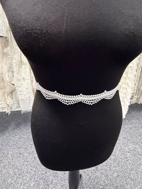 Ivory Lace Trim - T938