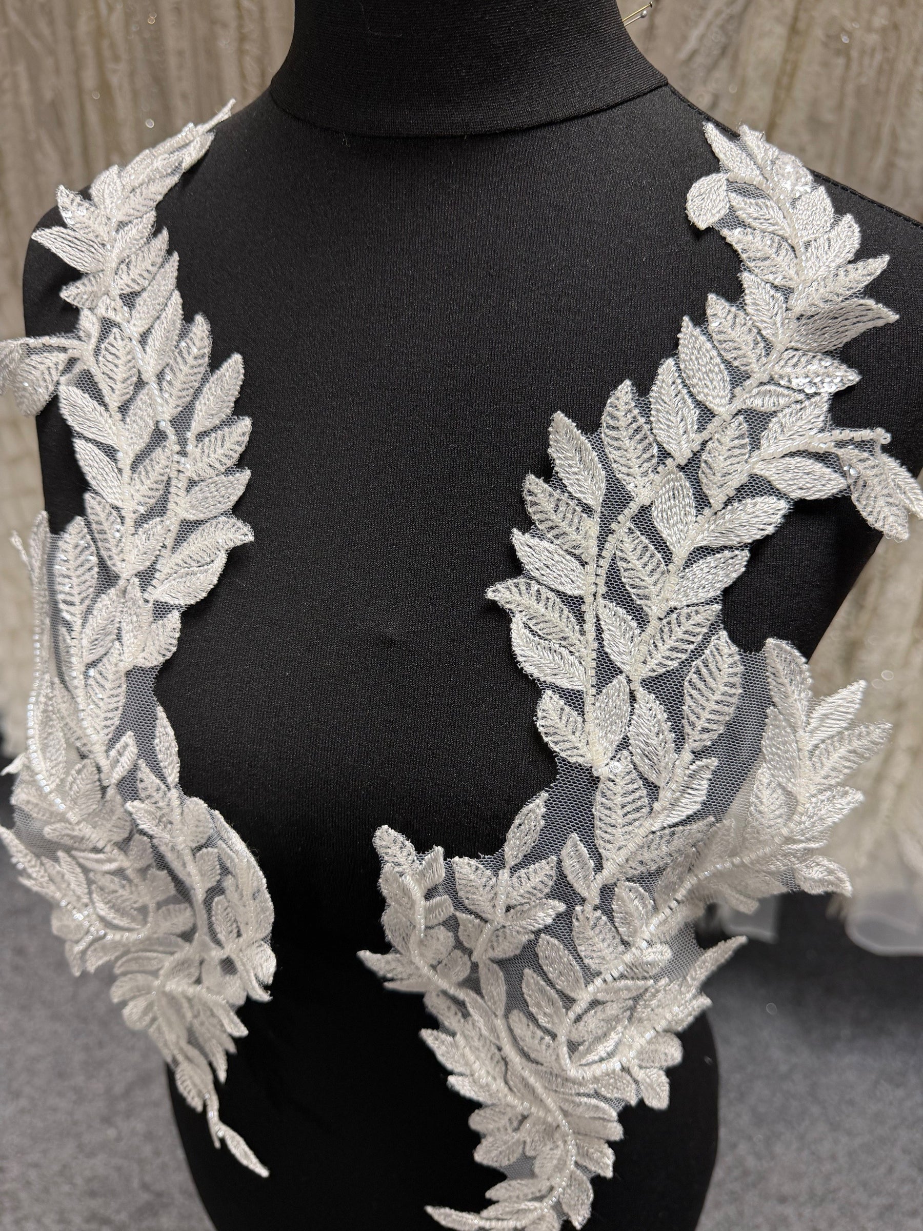Ivory Beaded Lace Appliques - T944