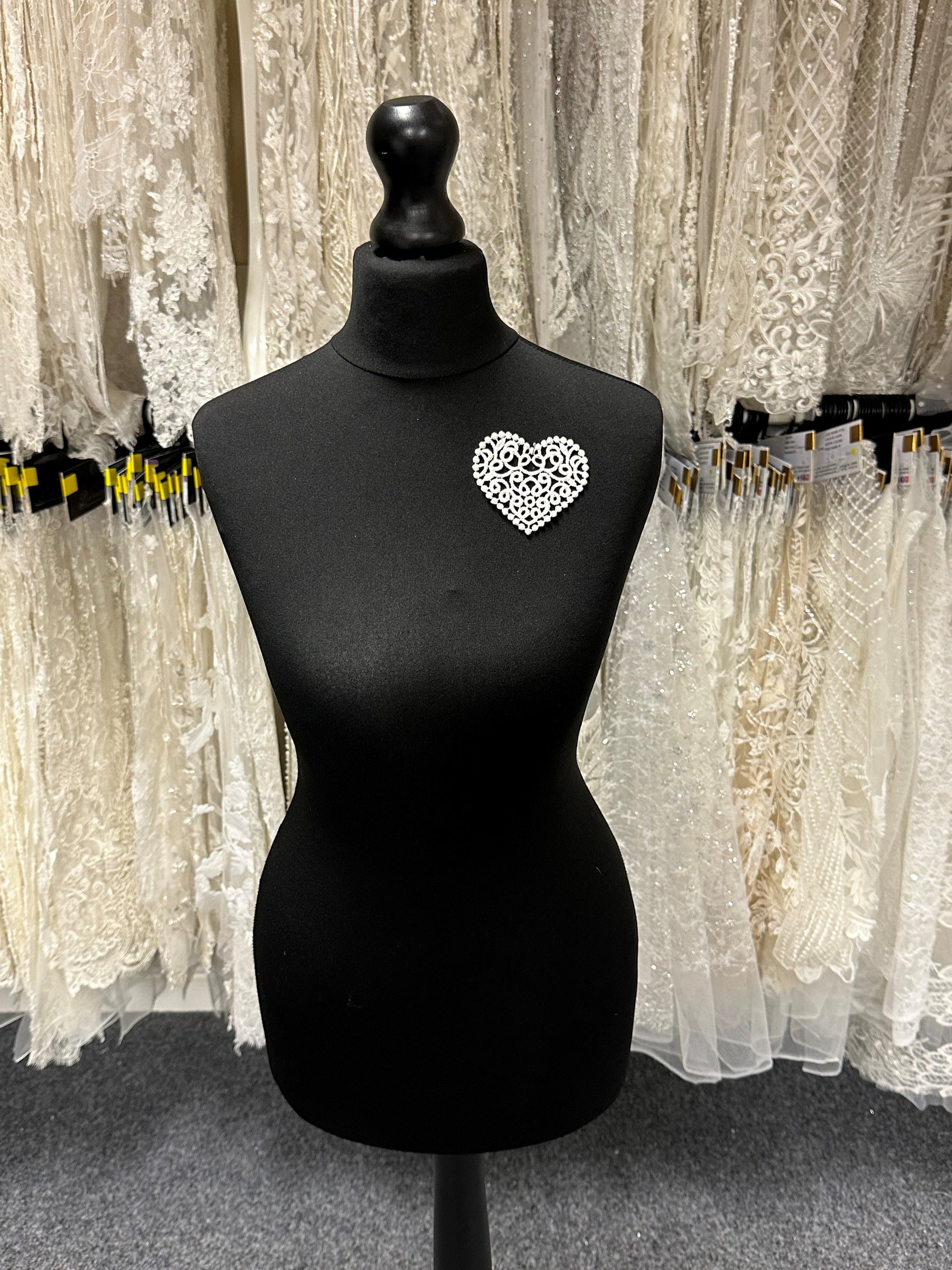 Ivory  Embroidered Heart Applique - T950