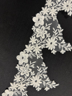 Ivory Flower Trim - TR 145 (CF)