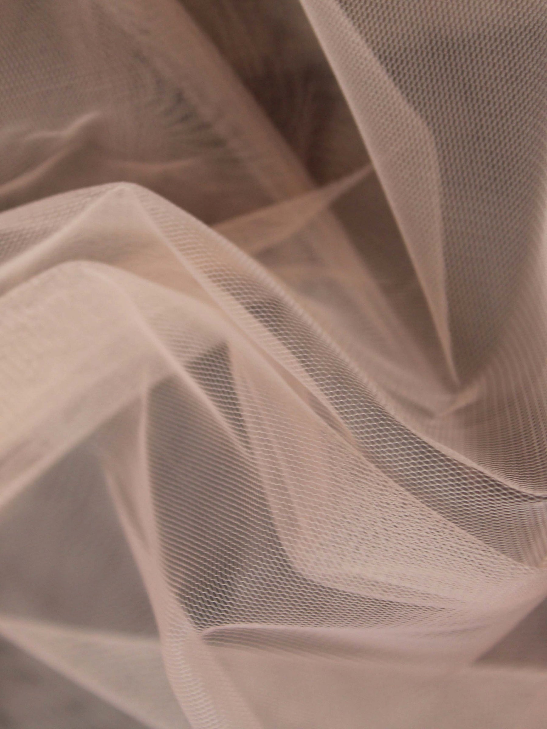 Coral (82) Tulle - TU0031