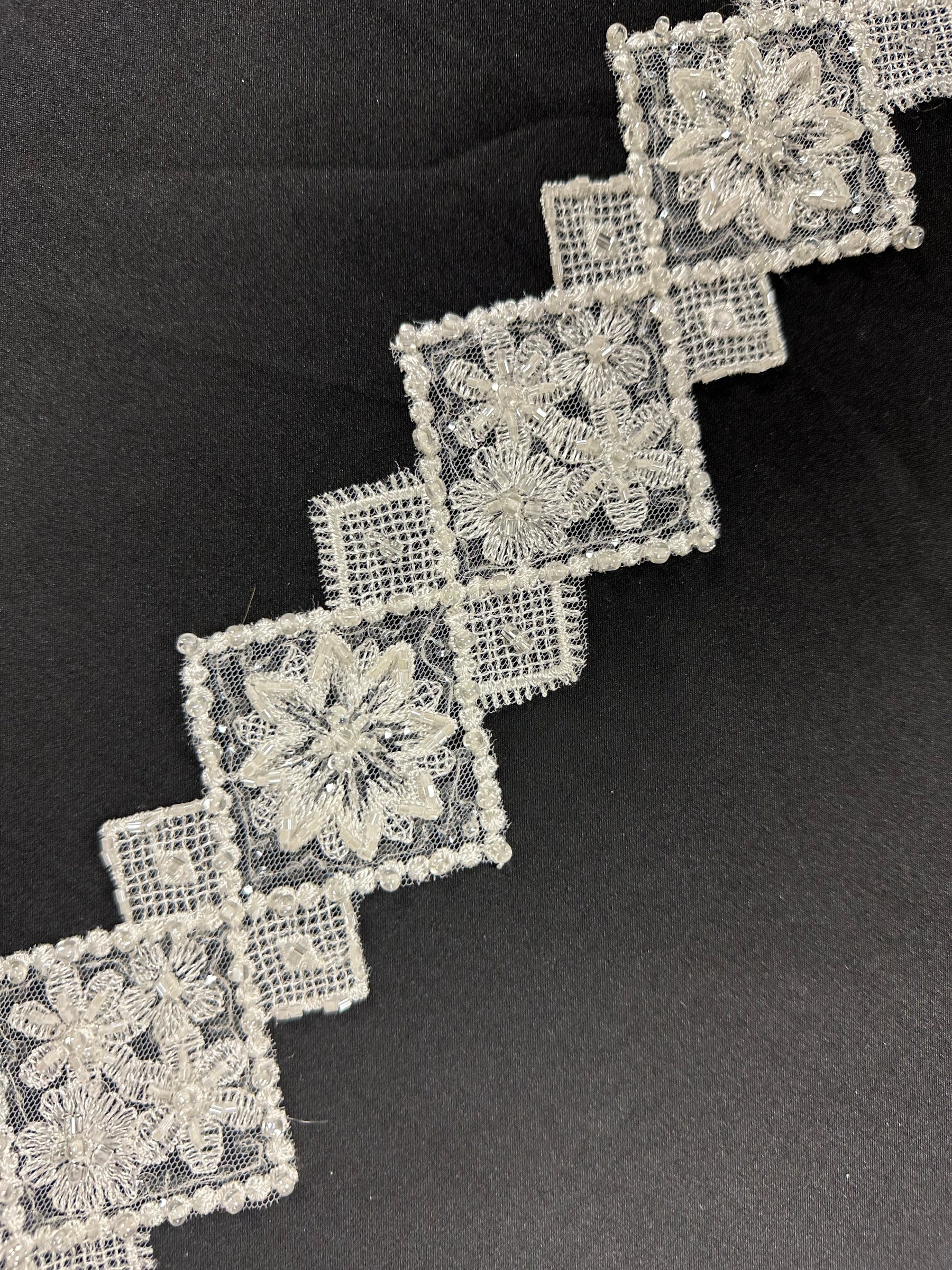 Ivory Beaded Lace Trim - TR 142 (CF)