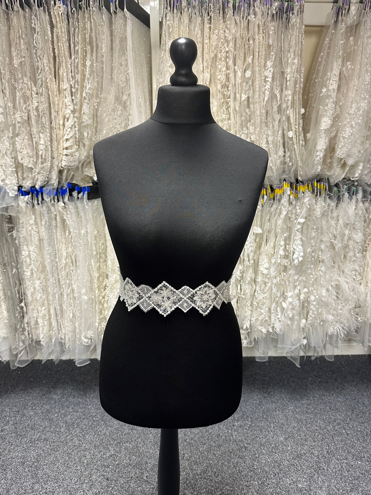 Ivory Beaded Lace Trim - Traction