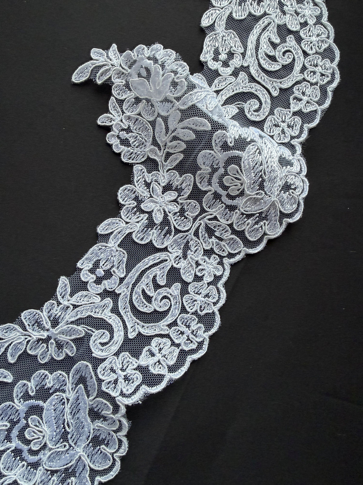 White Corded Lace Trim - T226U