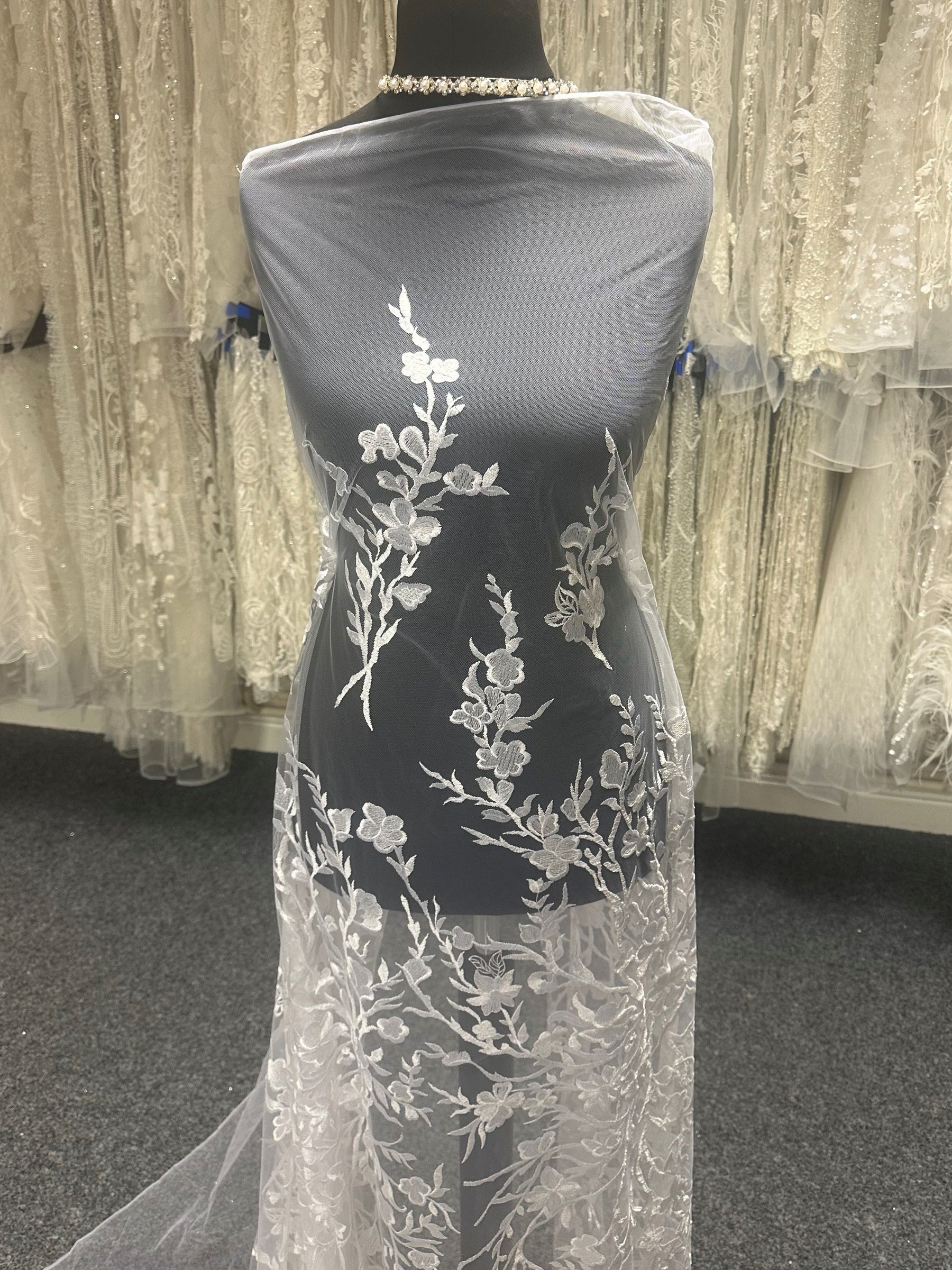White Embroidered Lace - Janine White Embroidered Lace - Janine