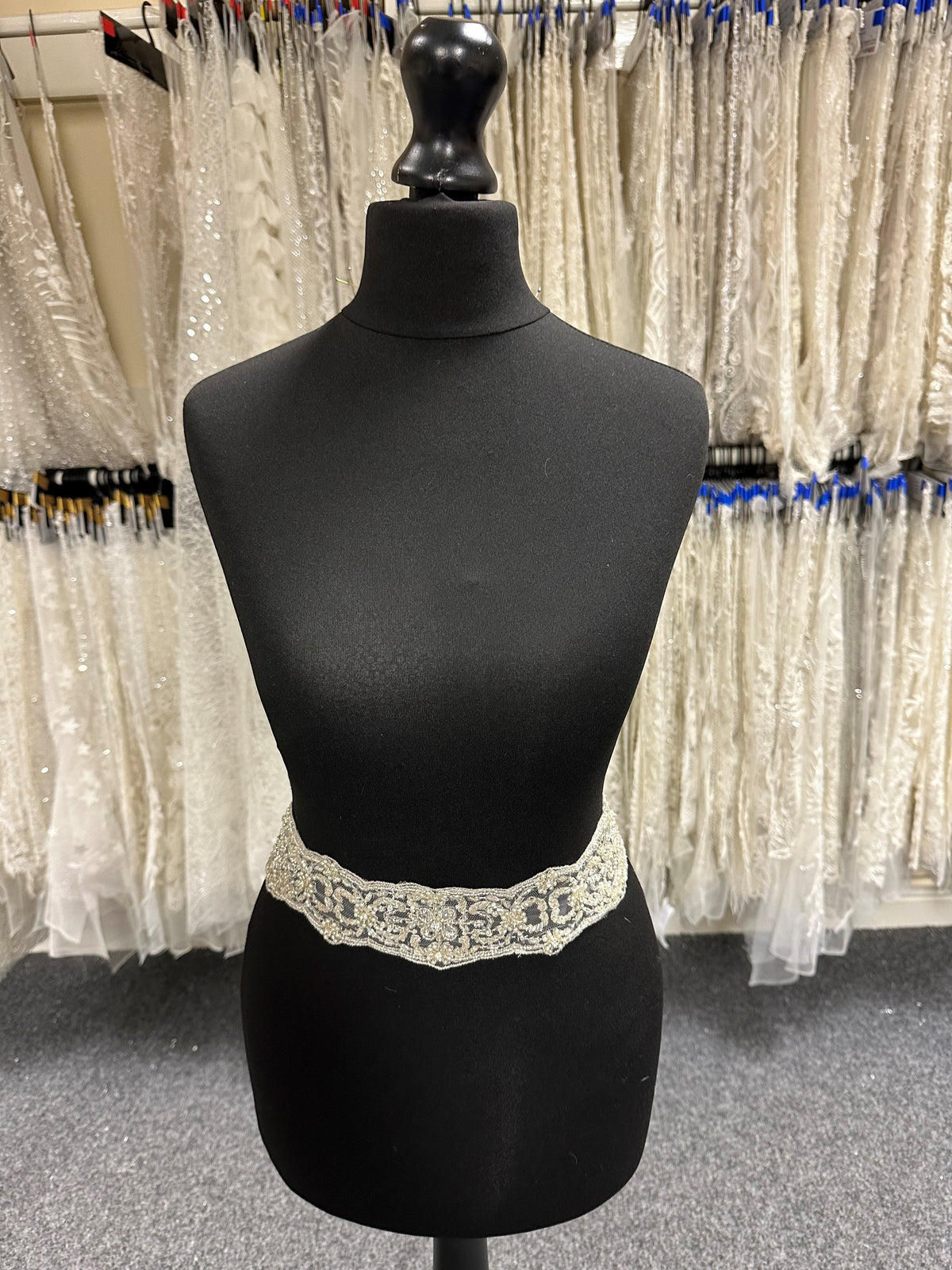 Ivory Crystal and Bead Trim – Cute