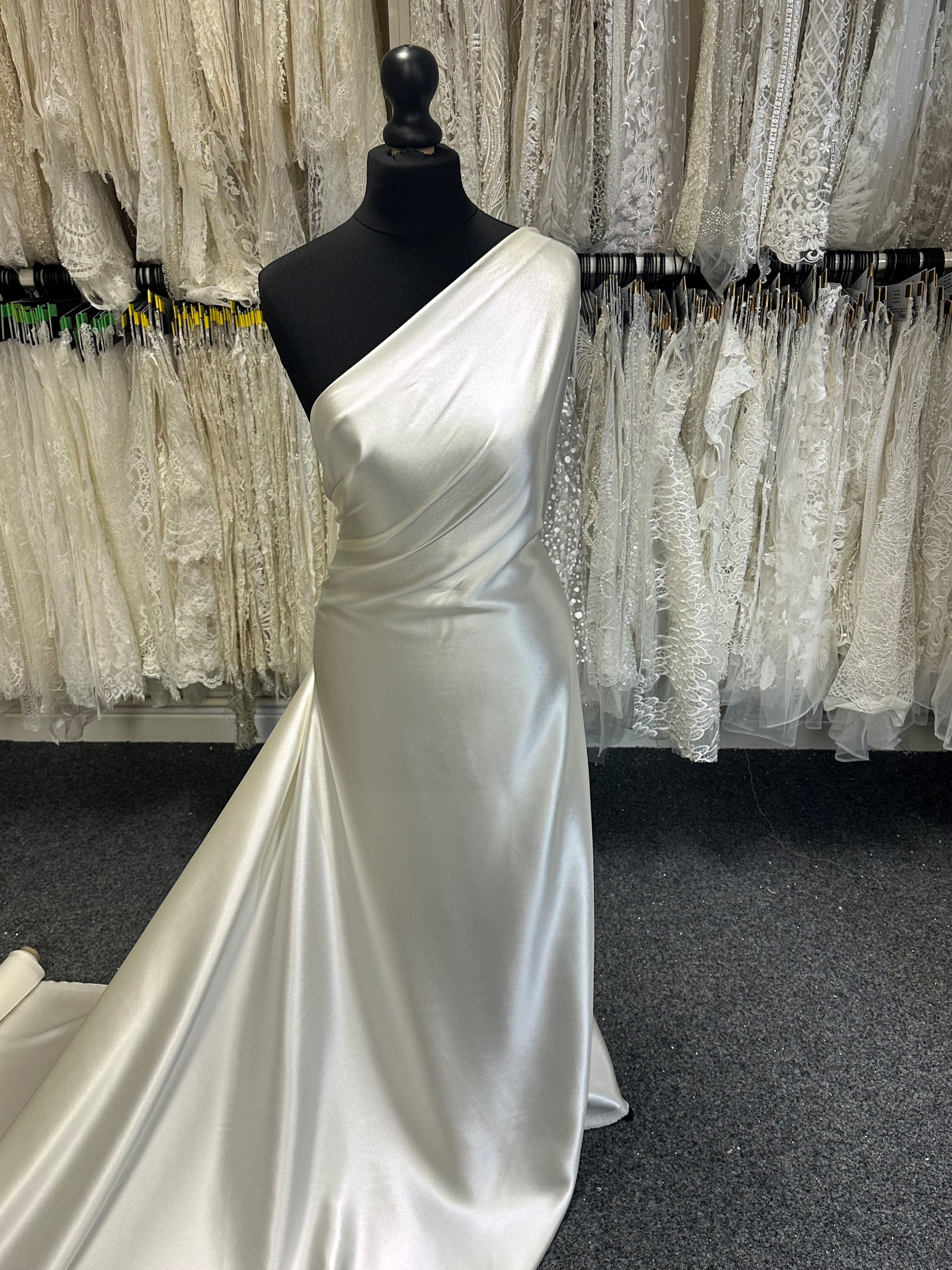heavy silk wedding dress Beaded natural silk wedding dress