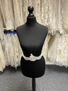 Ivory Corded Lace Trim - T16