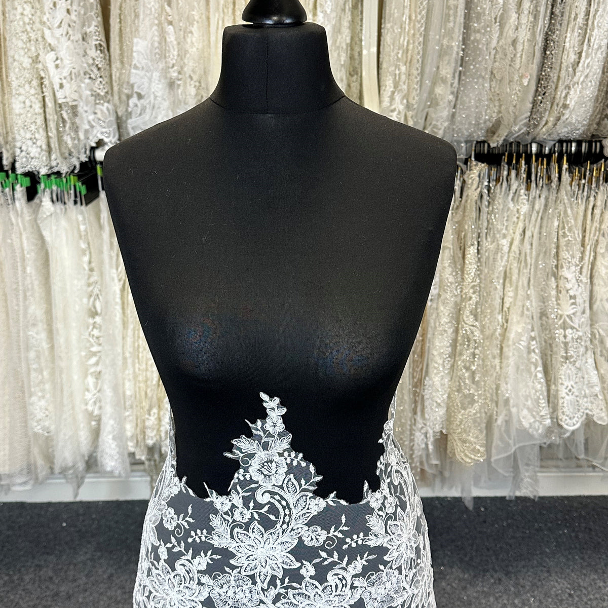 Ivory Corded Lace Trim – Nebraska