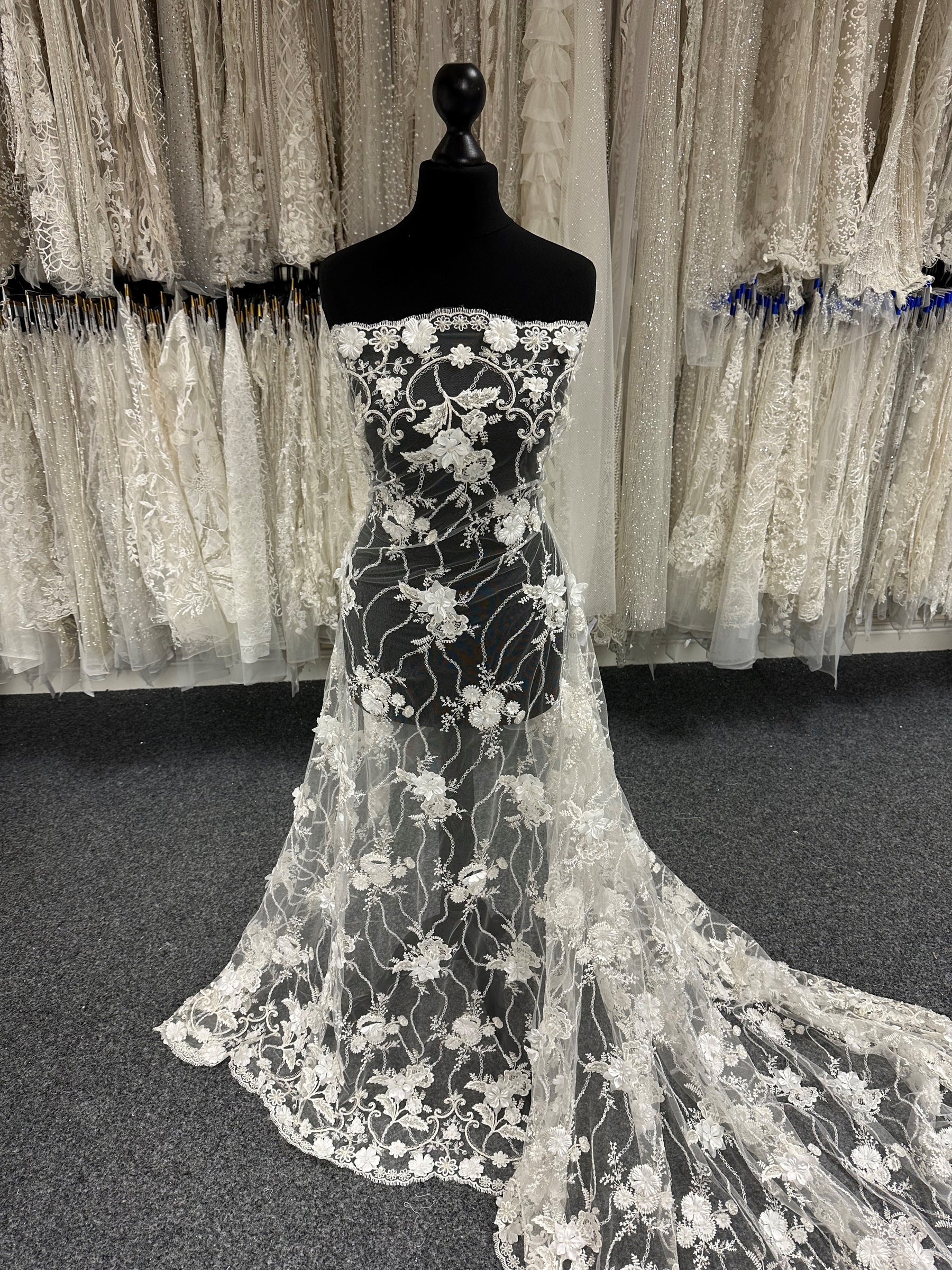 Ivory Flower Lace – Galliard