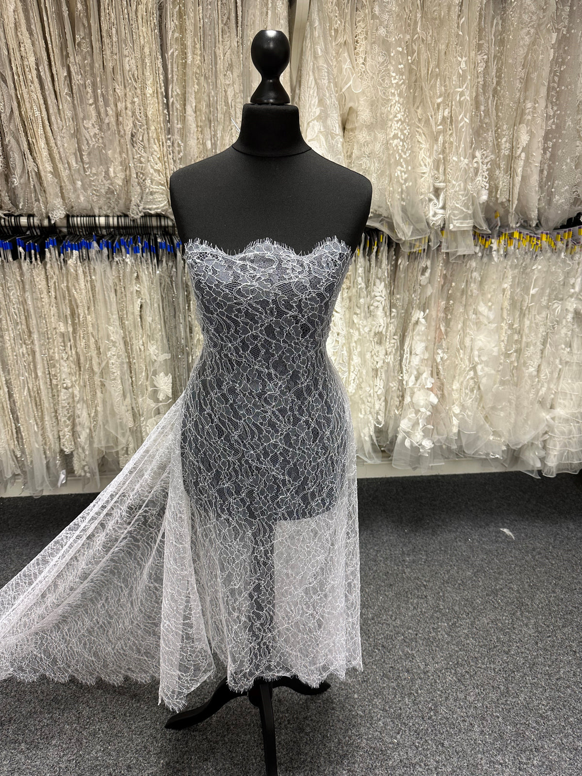 White Chantilly Lace - Samantha