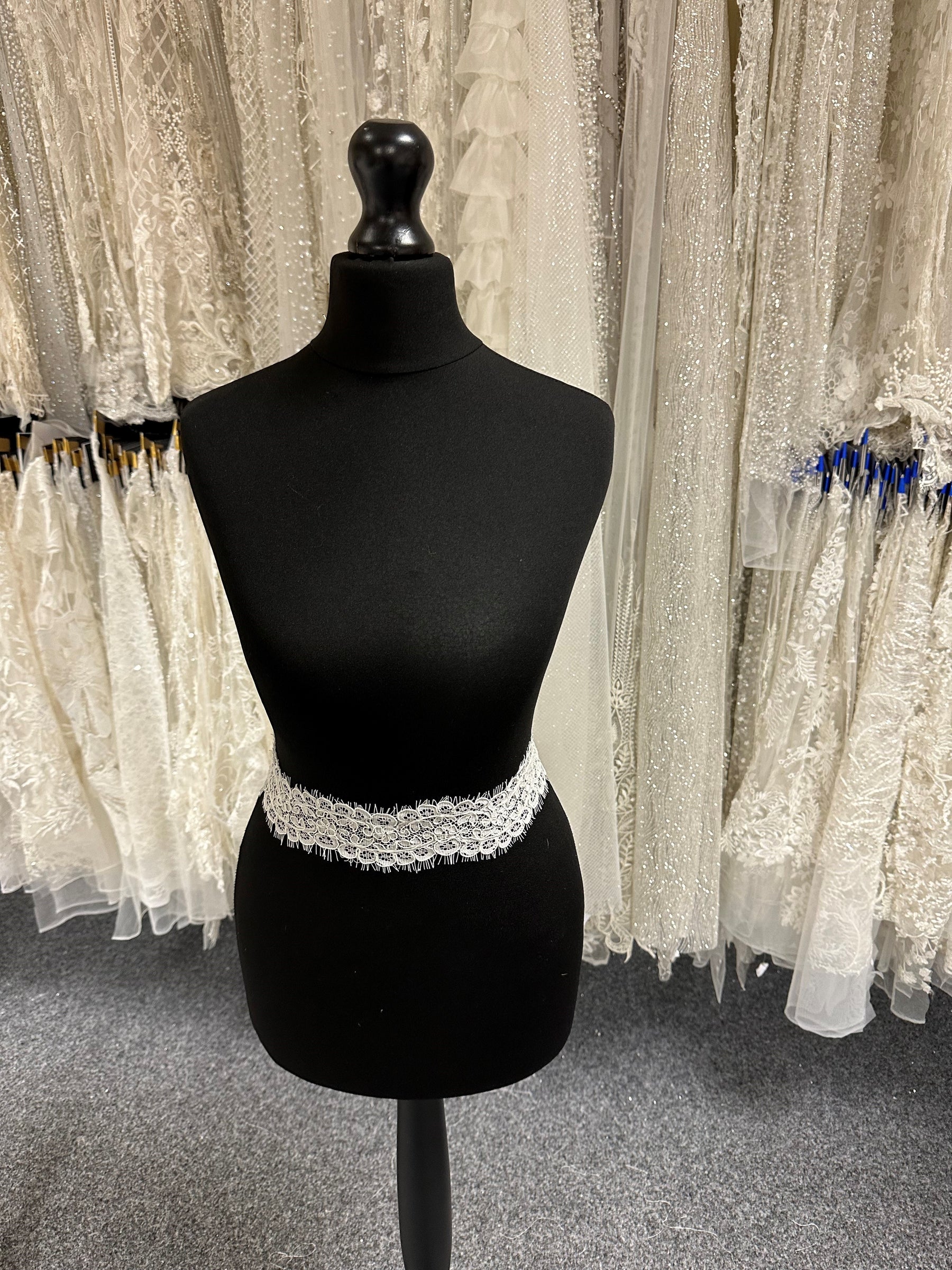 Ivory Raschel Lace Trim - Transcend