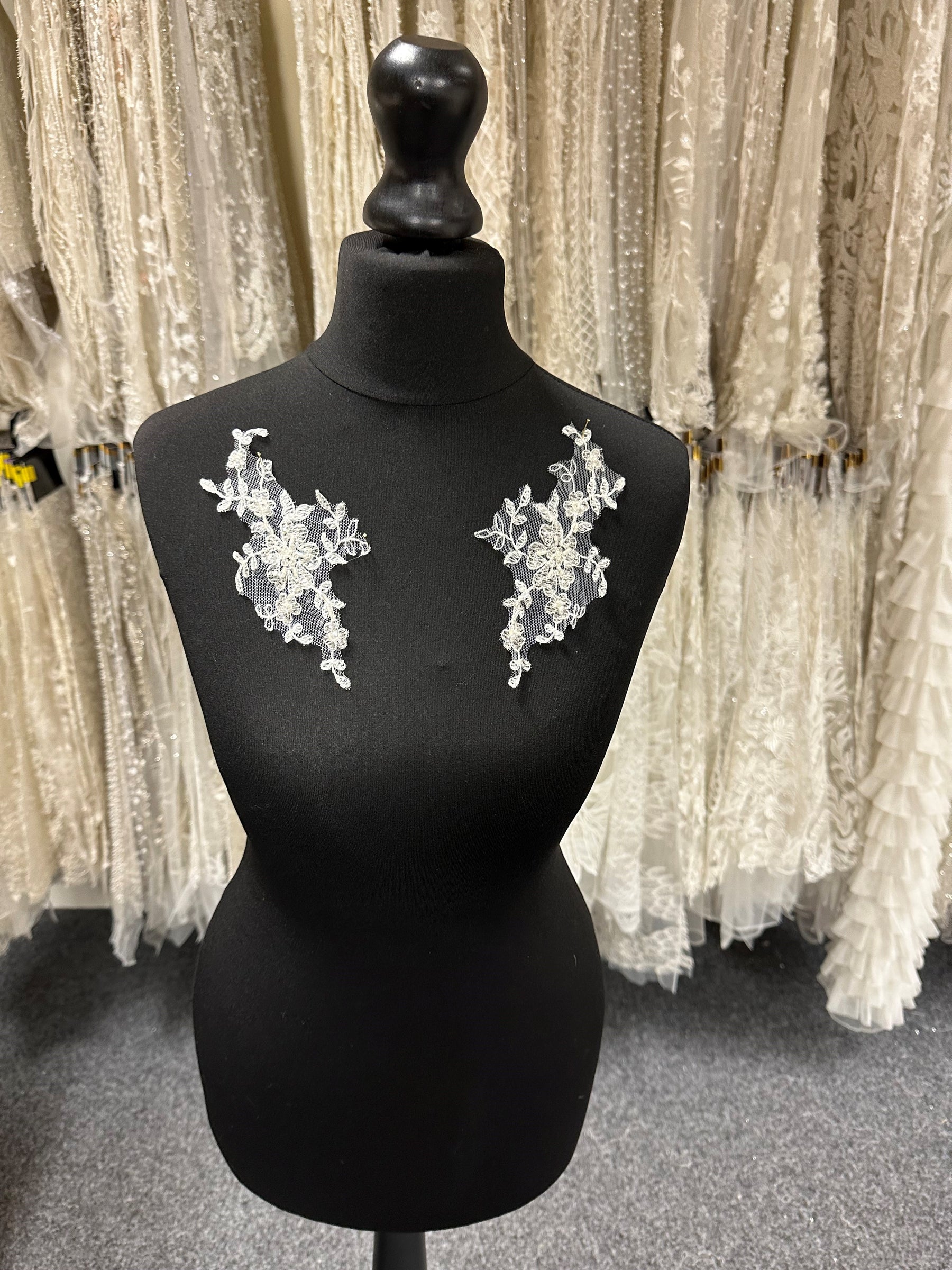 Ivory Beaded Lace Appliques - Feisty