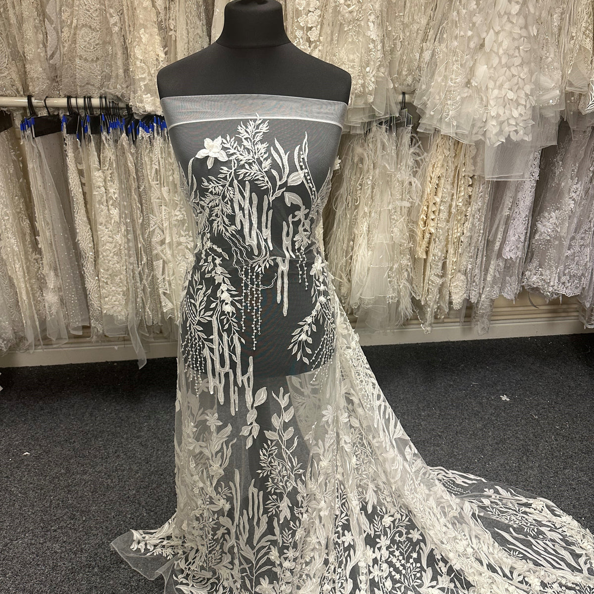 Ivory Embroidered Lace - Luciana