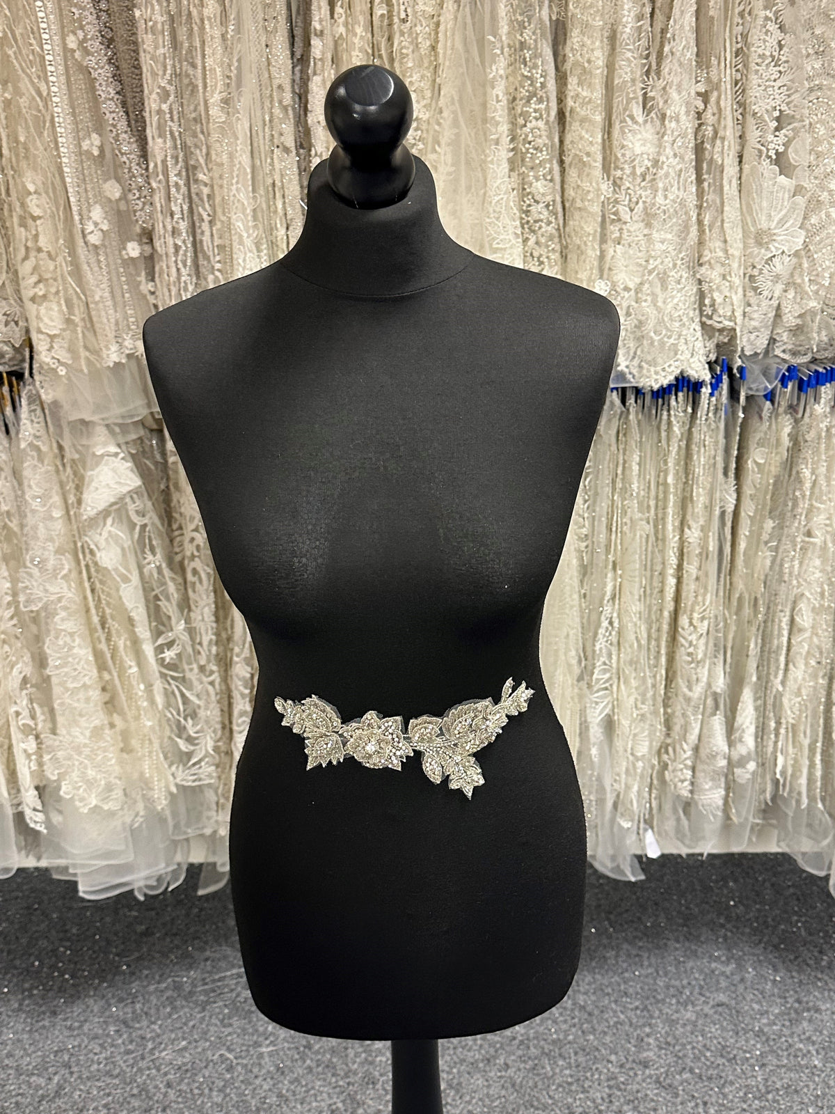 Crystal Embroidery (Ivory) – Gravity
