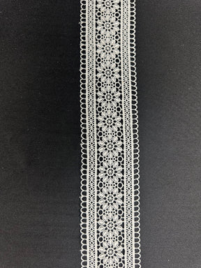 Ivory Lace Trim - Pine