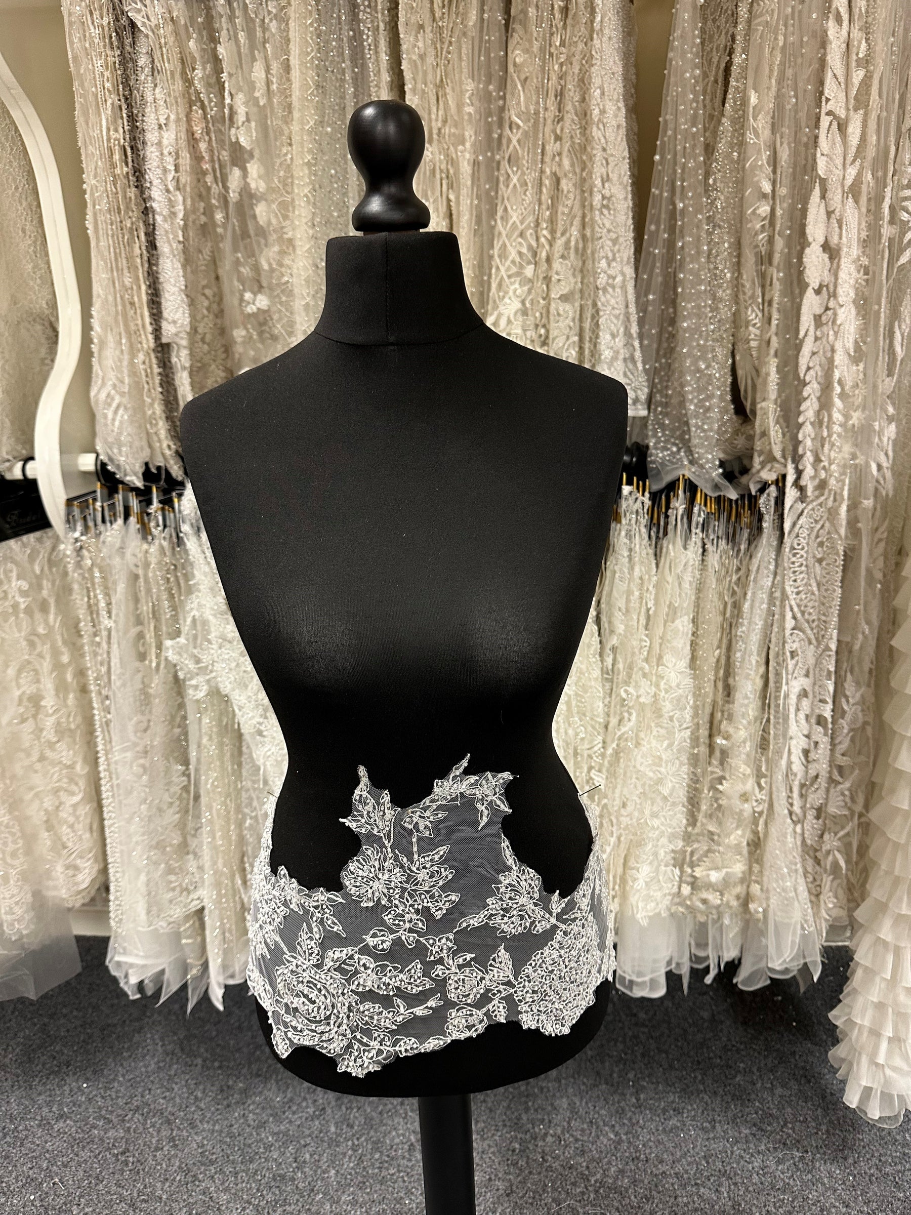 Ivory Beaded Lace Trim - Rikke