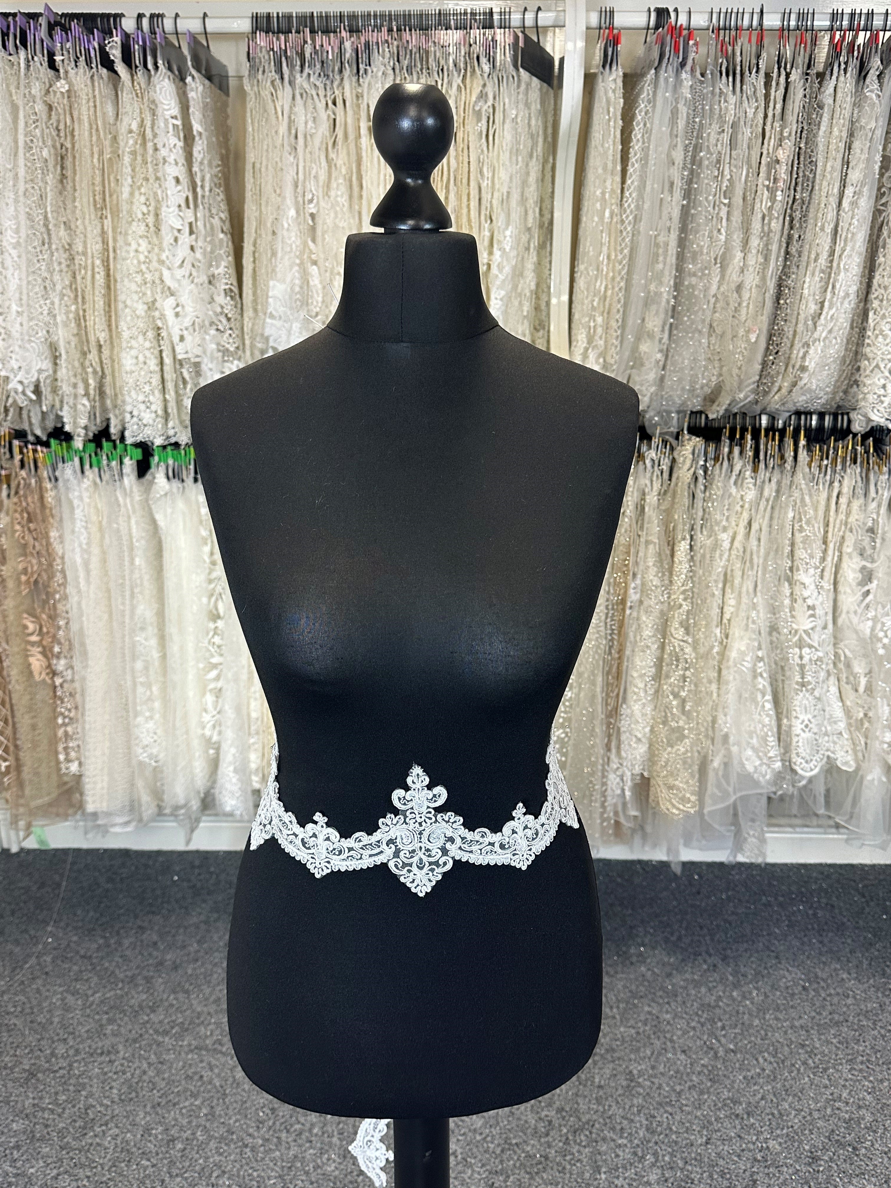 Ivory Corded Lace Trim - Hydrangea