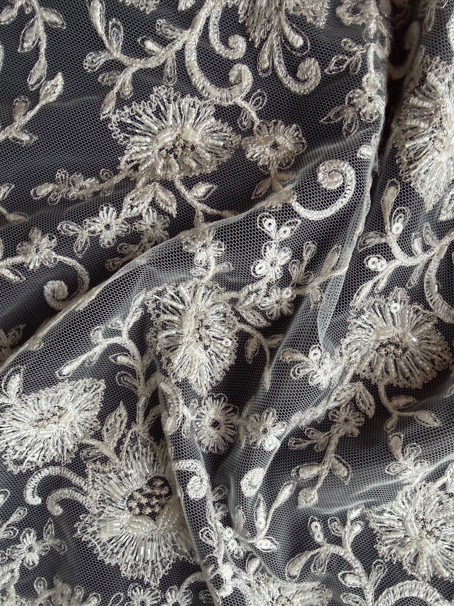 Ivory Beaded Lace - P992