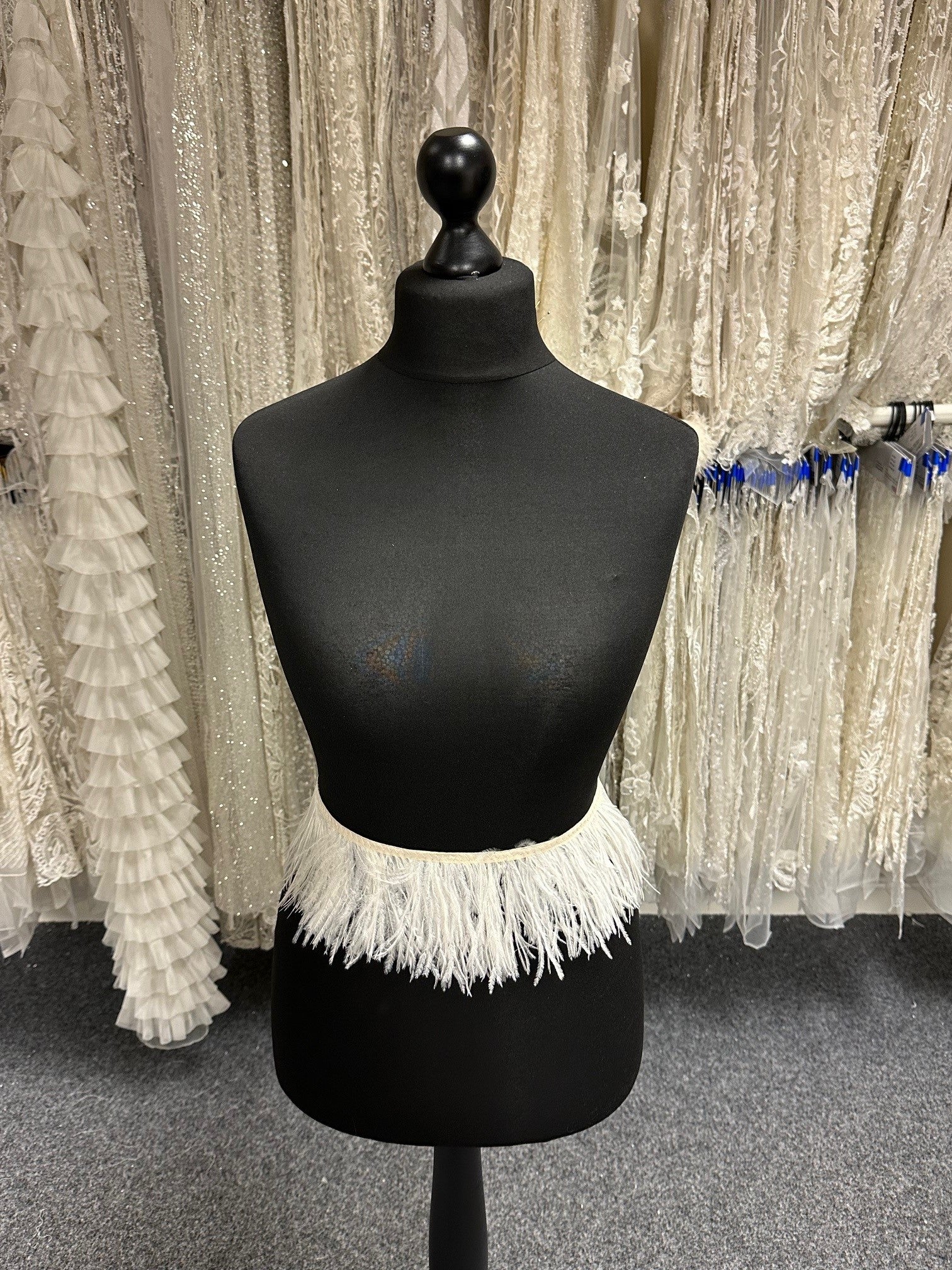 Ivory Feather Trim - Ostrich (CF)
