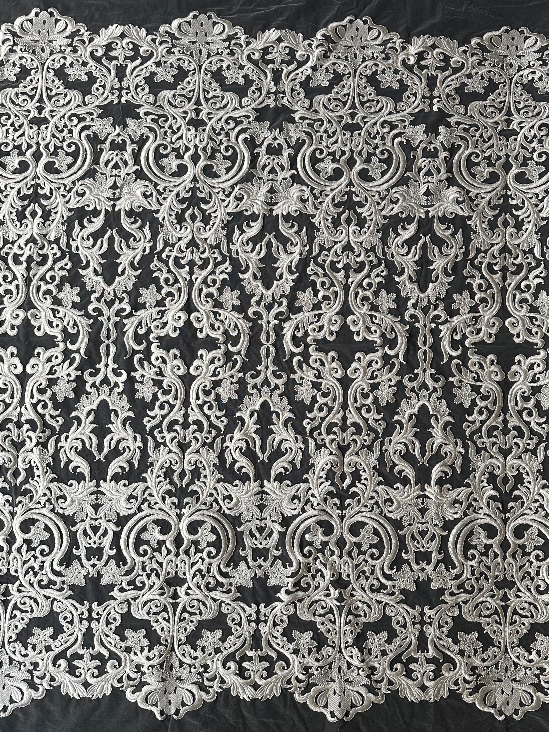 Ivory Embroidered Lace - Forno