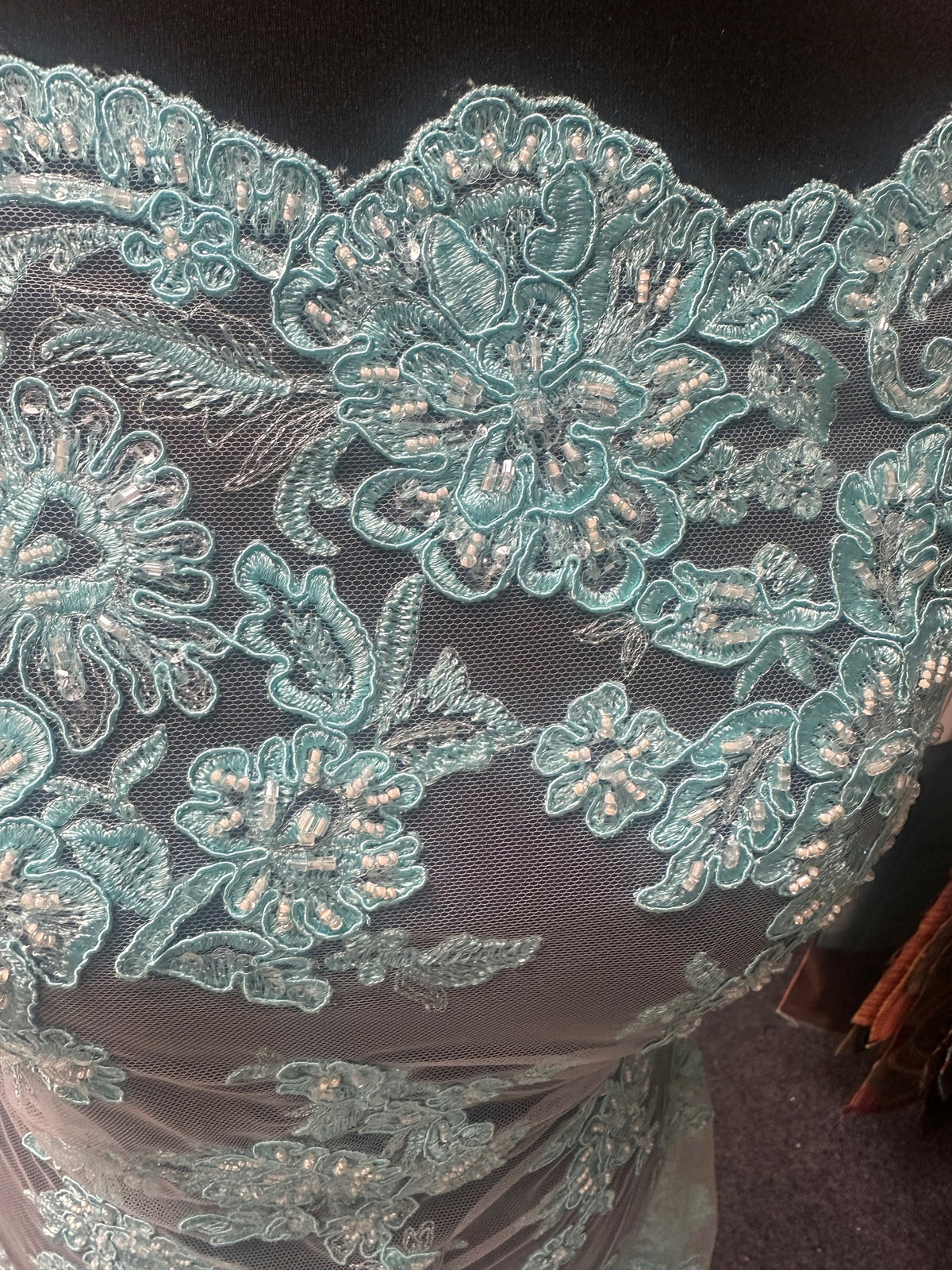 Turquoise Blue Lace - Victoria