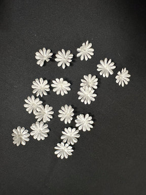 Ivory Laser Cut Flowers - M15 (Bag of 144)