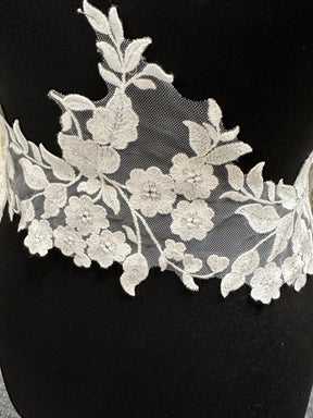 Ivory Sequin Lace Trim - Giddy