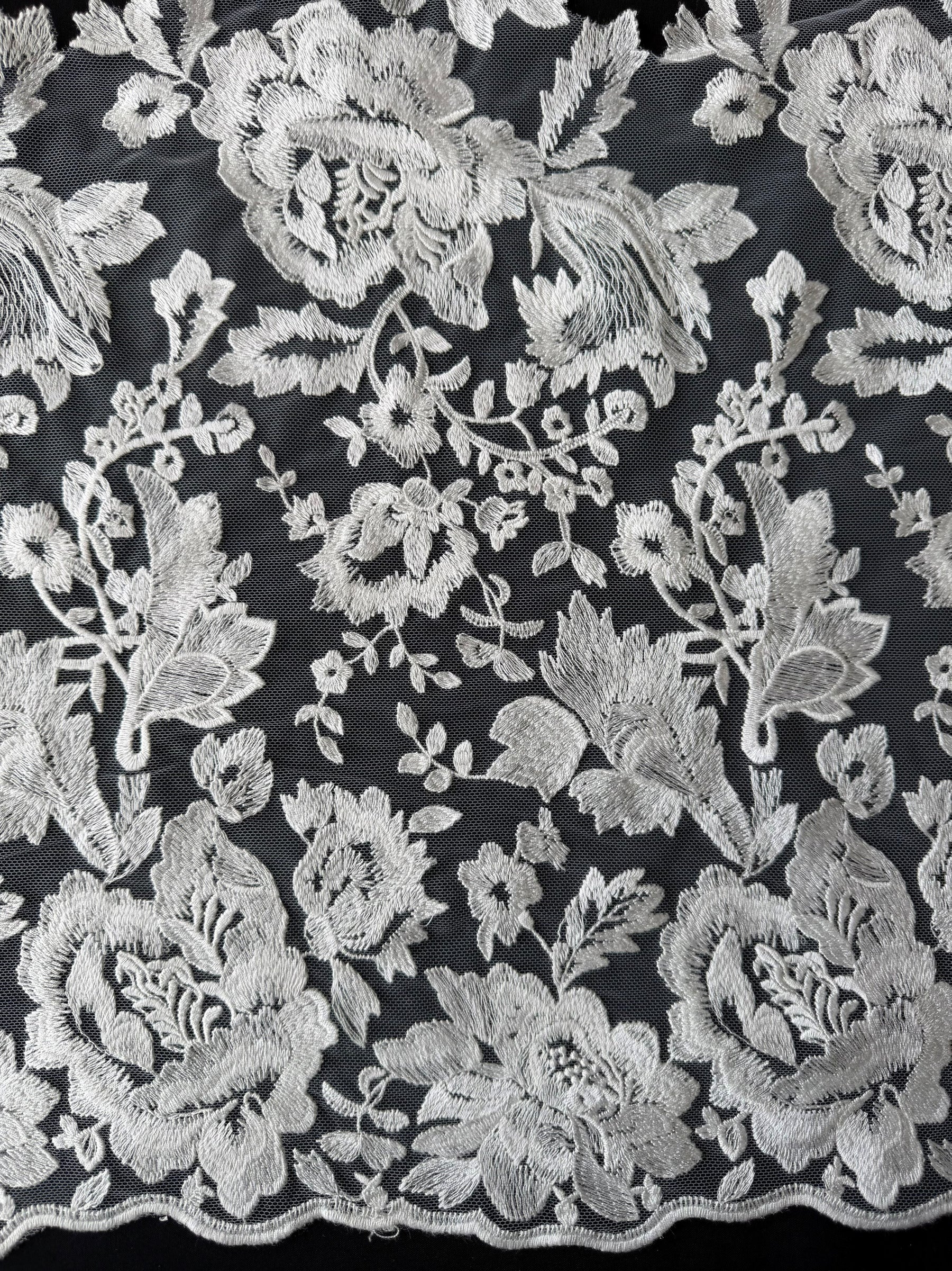 Ivory Wide Width Lace Edging - EF4003