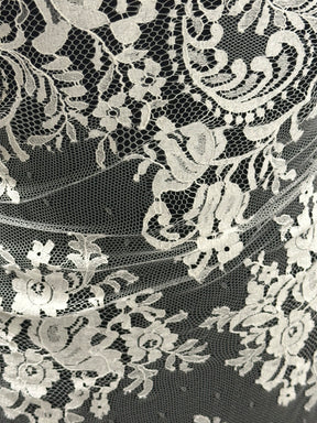 Ivory Chantilly Lace - Tove