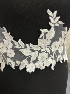 Ivory Sequin Lace Trim - Giddy