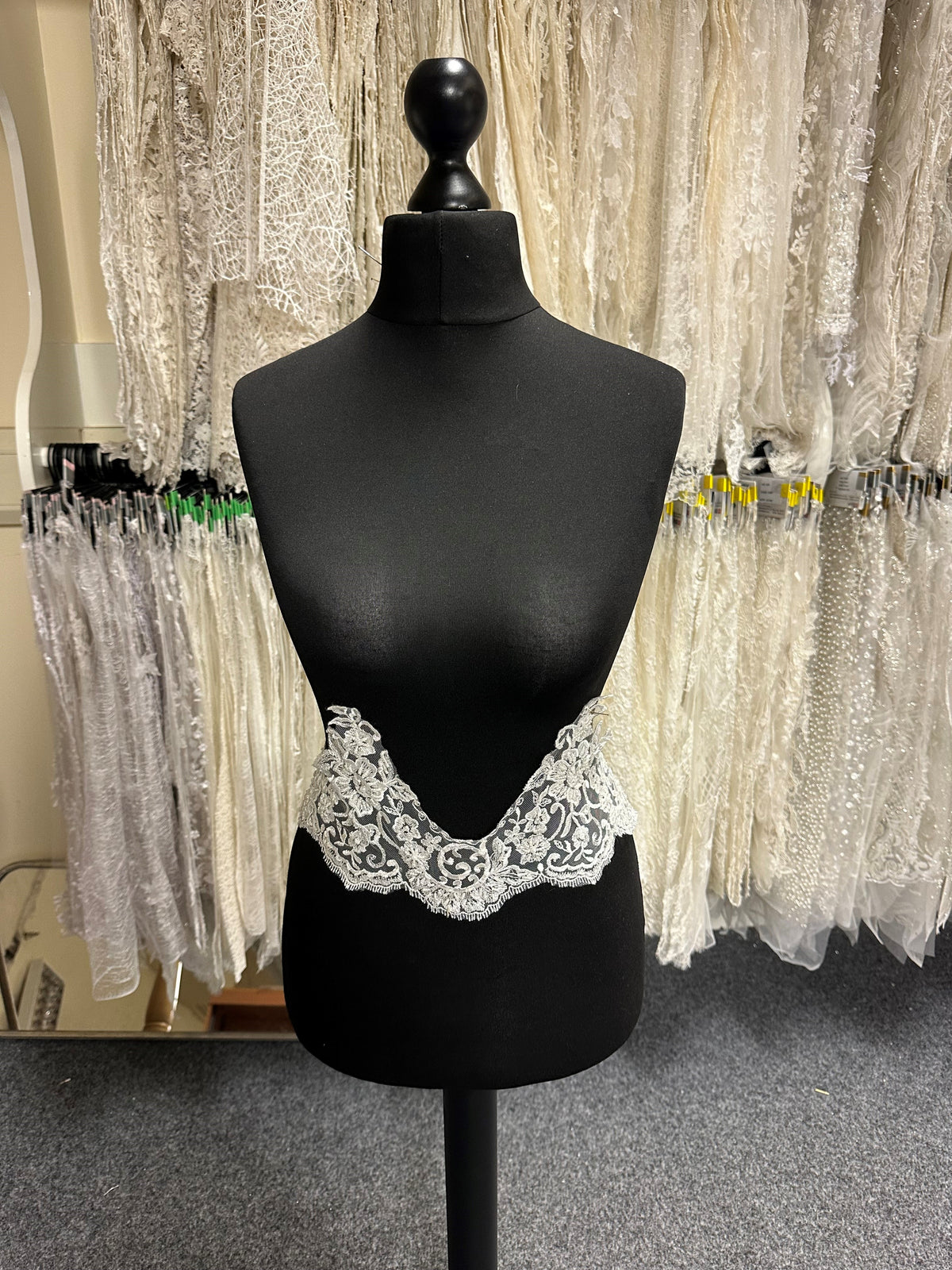Ivory Sequin Lace Trim - Trivia