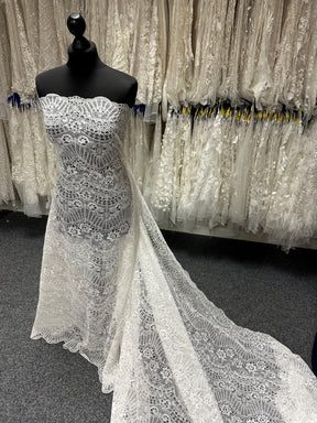 Ivory Embroidered Lace - Tremendo
