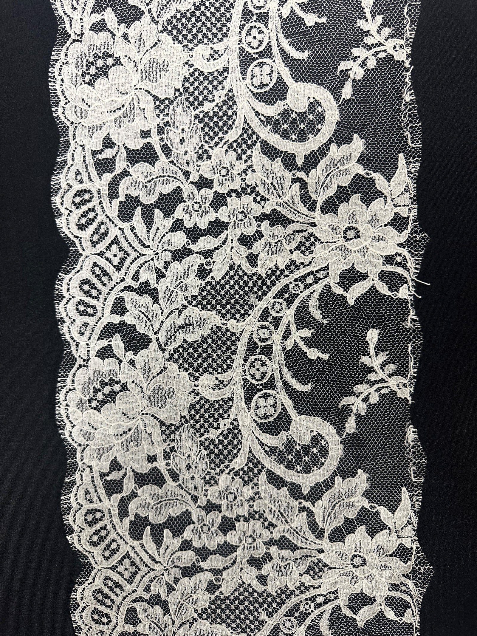 Ivory Chantilly Lace Kate
