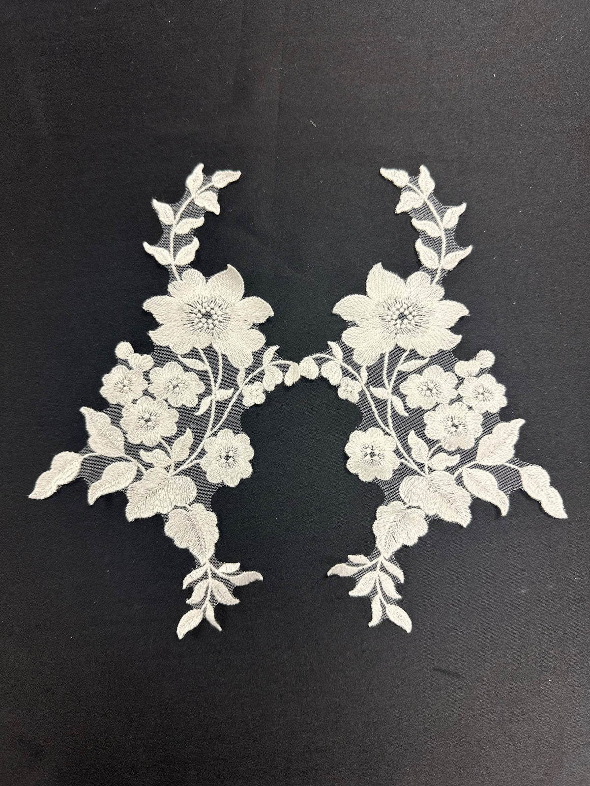 Ivory Unbeaded Embroidered Lace Appliques - AP 534 U